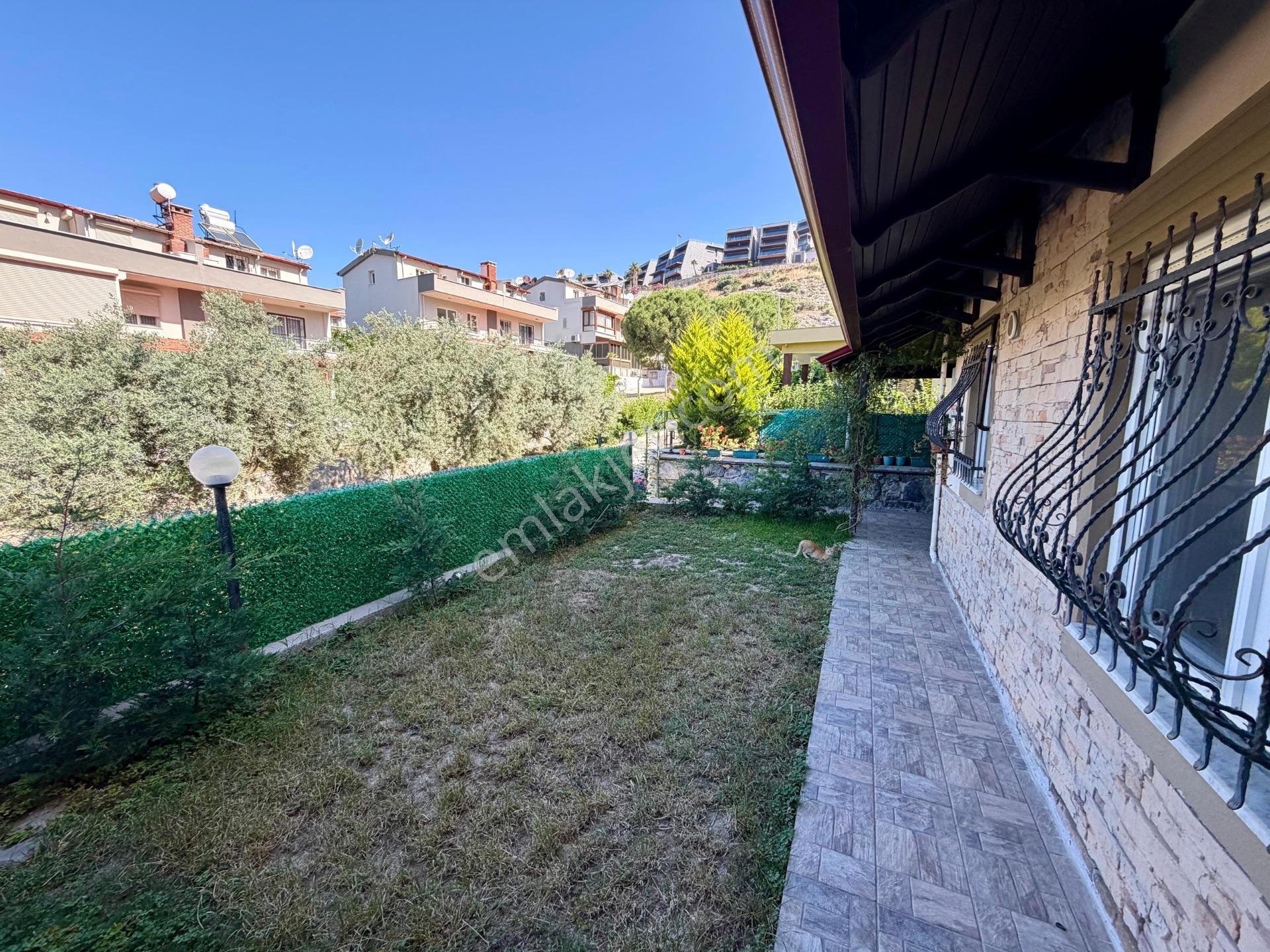 Site İçerisinde, Havuzlu, Geniş, Bakımlı, Doğalgazlı Kiralık Villa - Görsel 18