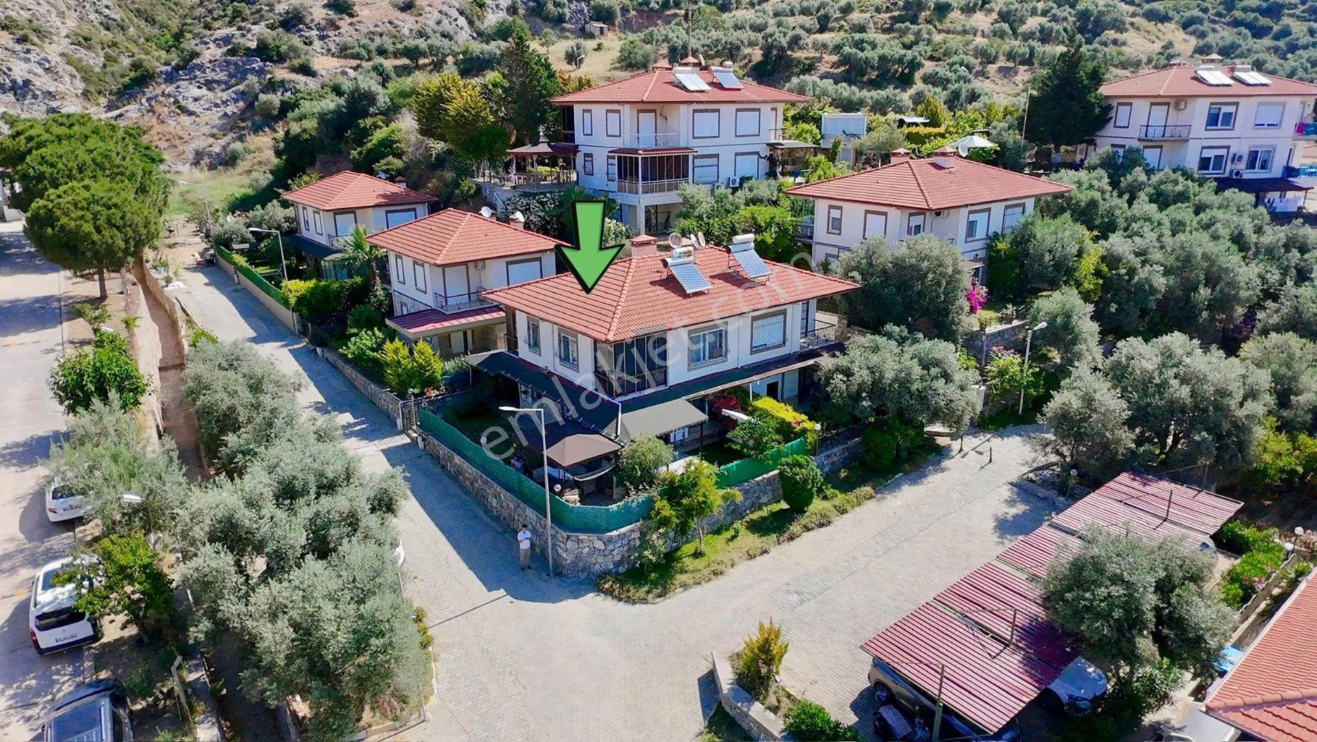 Site İçerisinde, Havuzlu, Geniş, Bakımlı, Doğalgazlı Kiralık Villa - Görsel 3