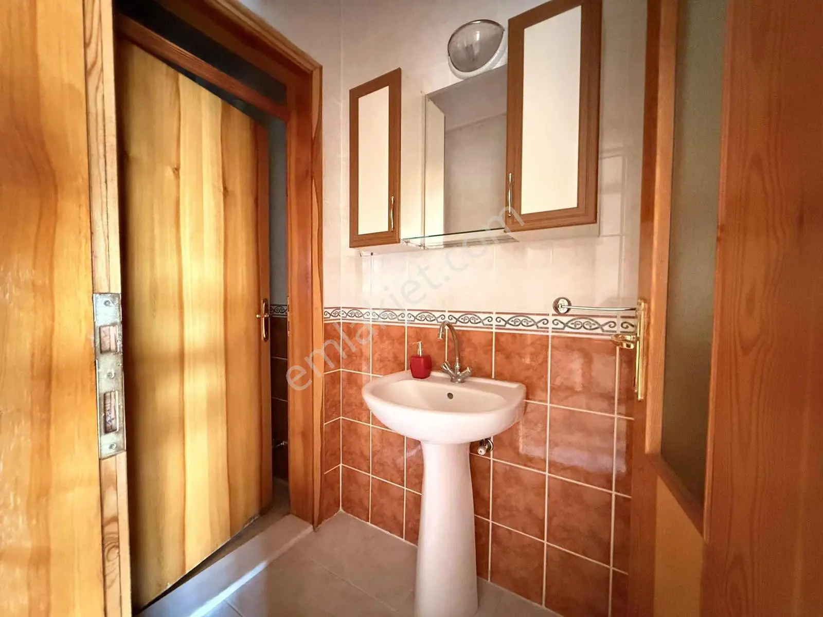 Akşemsettin Mahallesinde Güney Doğu Cepheli 3+1 Daire!! - Görsel 9