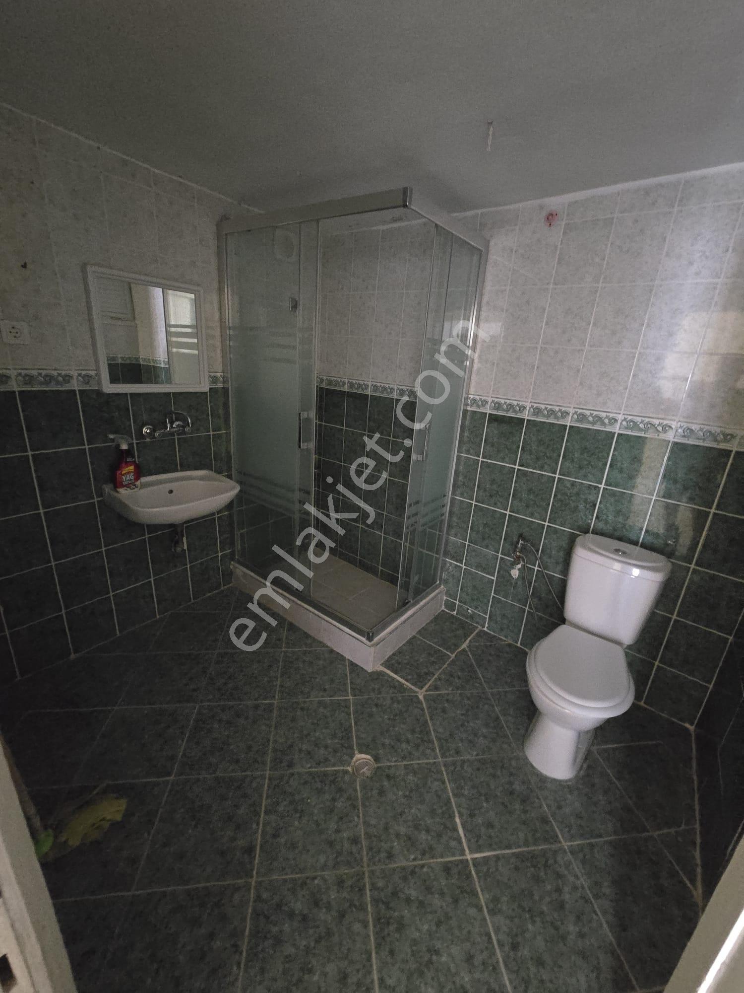 Balçova Eğitim Mahallesinde Doğalgazlı Kiralık 3+1 Daire - Görsel 11