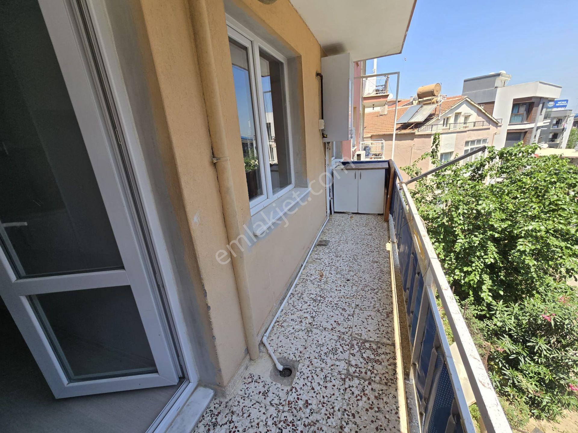 Balçova Eğitim Mahallesinde Doğalgazlı Kiralık 3+1 Daire - Görsel 27