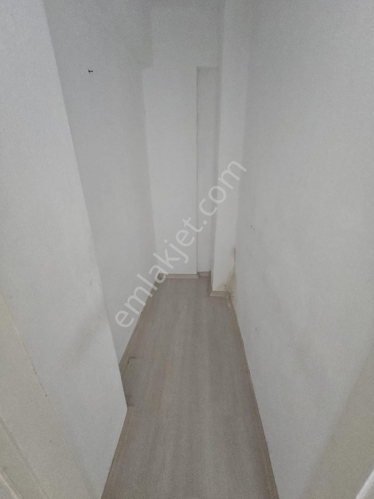 Balçova Eğitim Mahallesinde Doğalgazlı Kiralık 3+1 Daire - Görsel 9