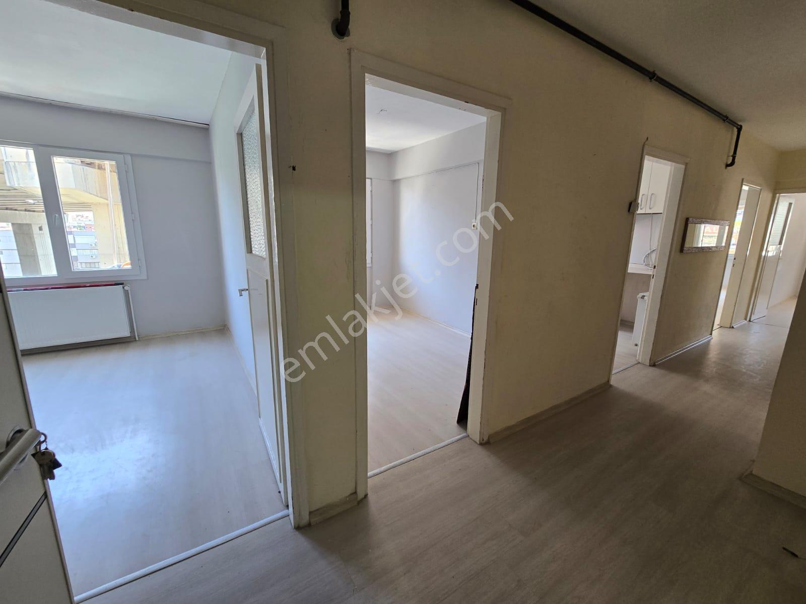Balçova Eğitim Mahallesinde Doğalgazlı Kiralık 3+1 Daire - Görsel 24
