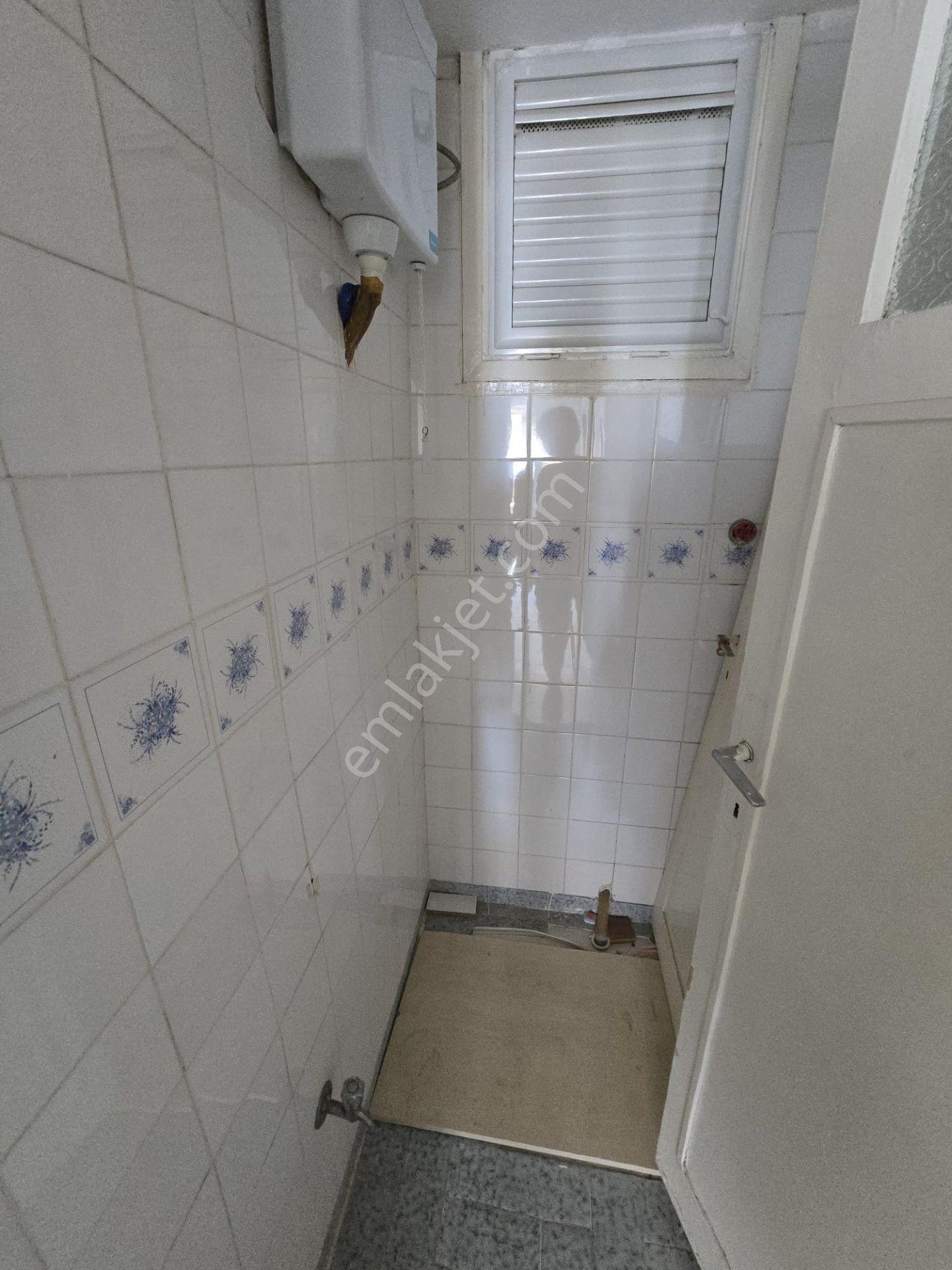 Balçova Eğitim Mahallesinde Doğalgazlı Kiralık 3+1 Daire - Görsel 12
