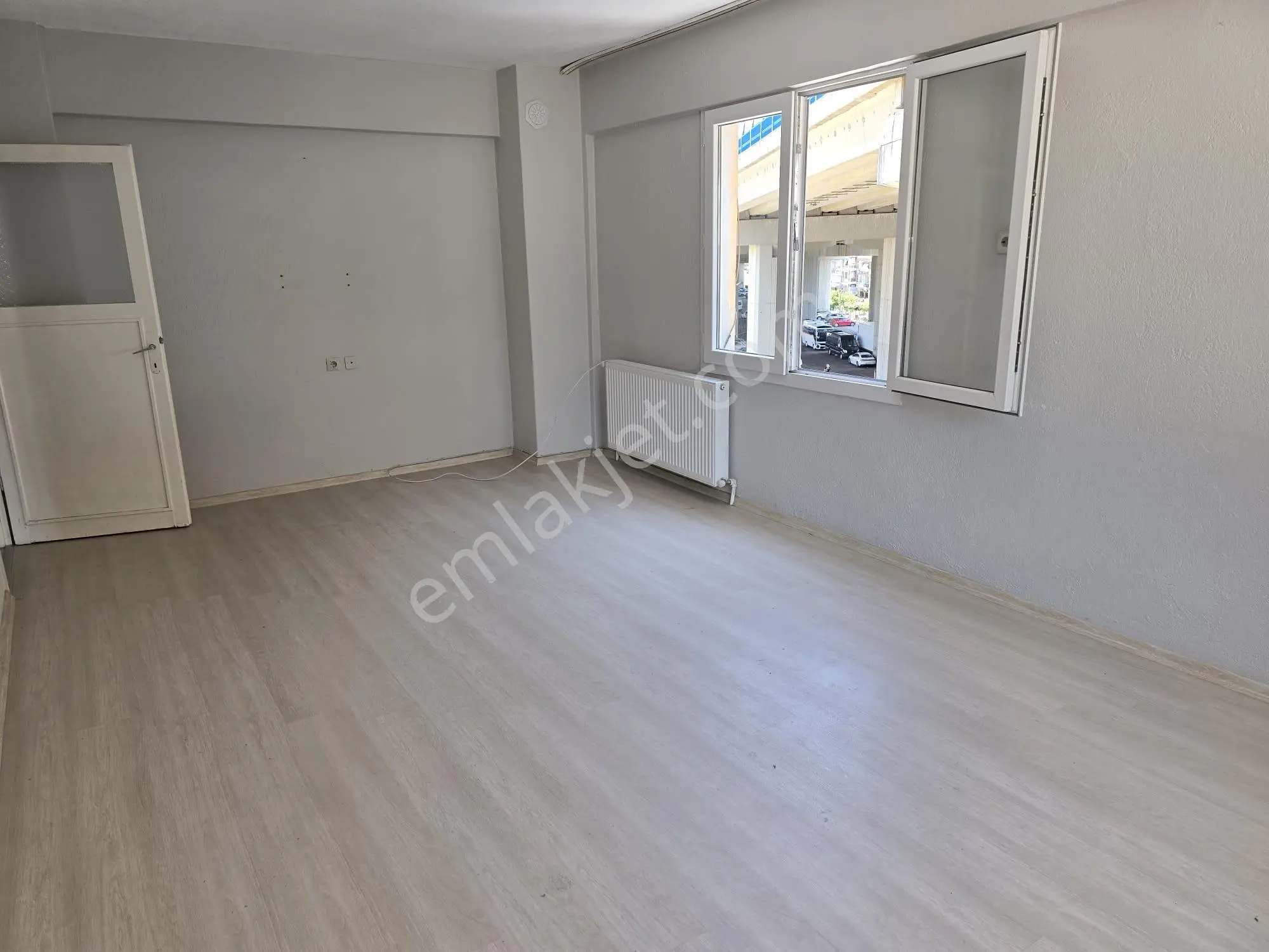 Balçova Eğitim Mahallesinde Doğalgazlı Kiralık 3+1 Daire - Görsel 5