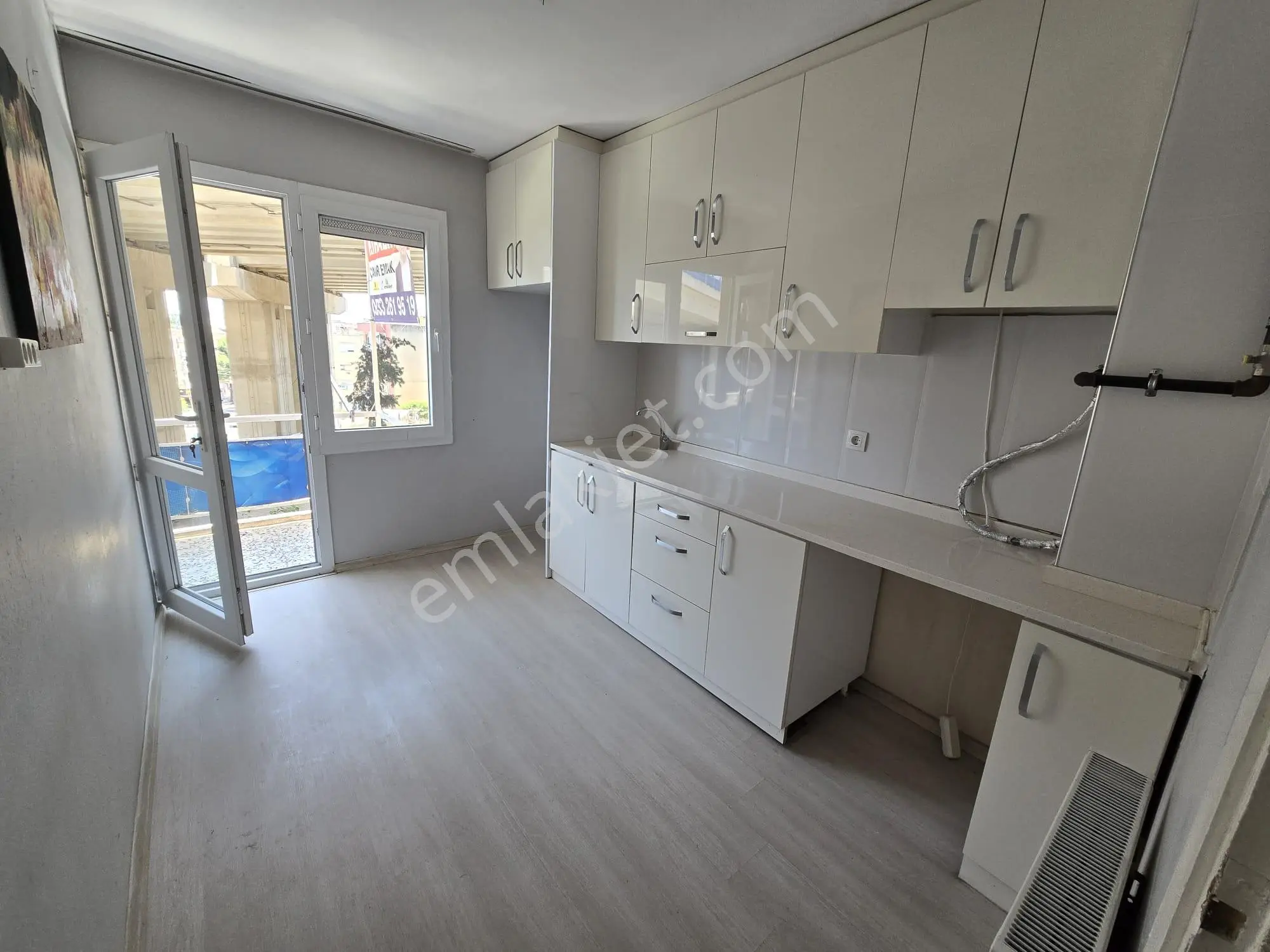 Balçova Eğitim Mahallesinde Doğalgazlı Kiralık 3+1 Daire - Görsel 4