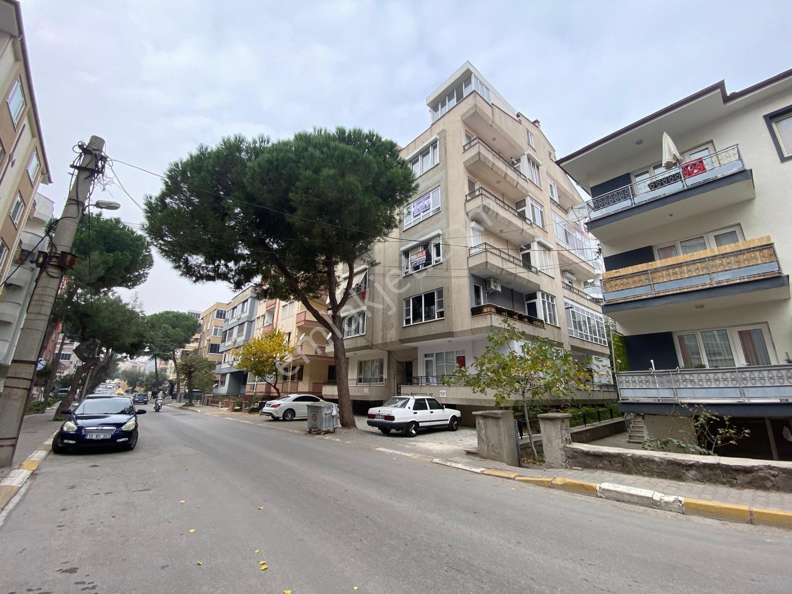 Cb King Den Atatürk Mh. Turgut Reis Cad. 2+1 90m2 Satılık Daire