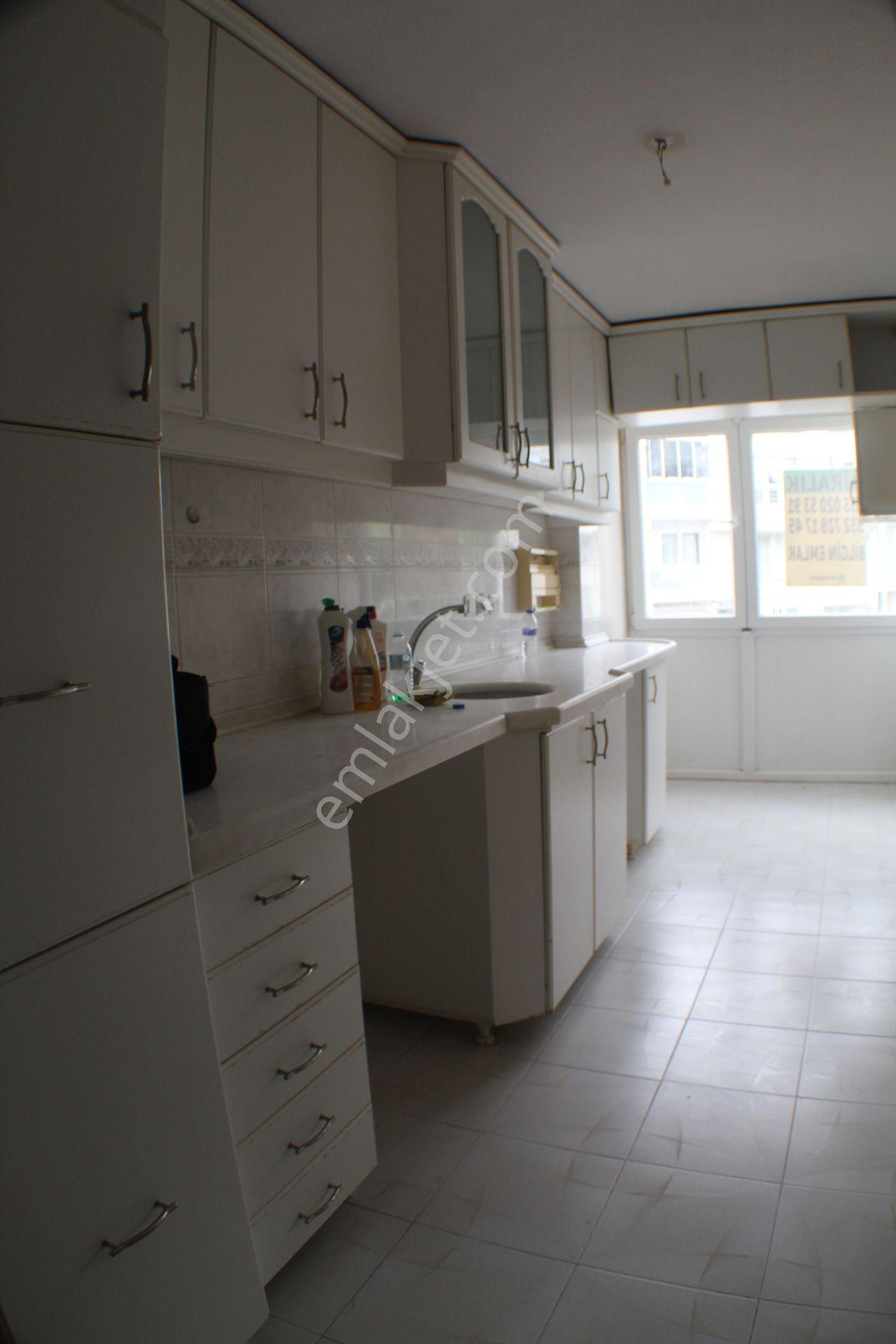 Bursa Yıldırım Yenimahalle'de 2+1 Kombili 3. Kat Daire Kiralık - Görsel 18
