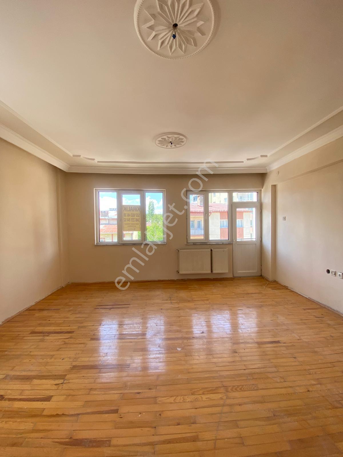 Kılavuz'da Şehitler Bölge Parkı Karşısında 4+1 Kiralık Daire - Görsel 17
