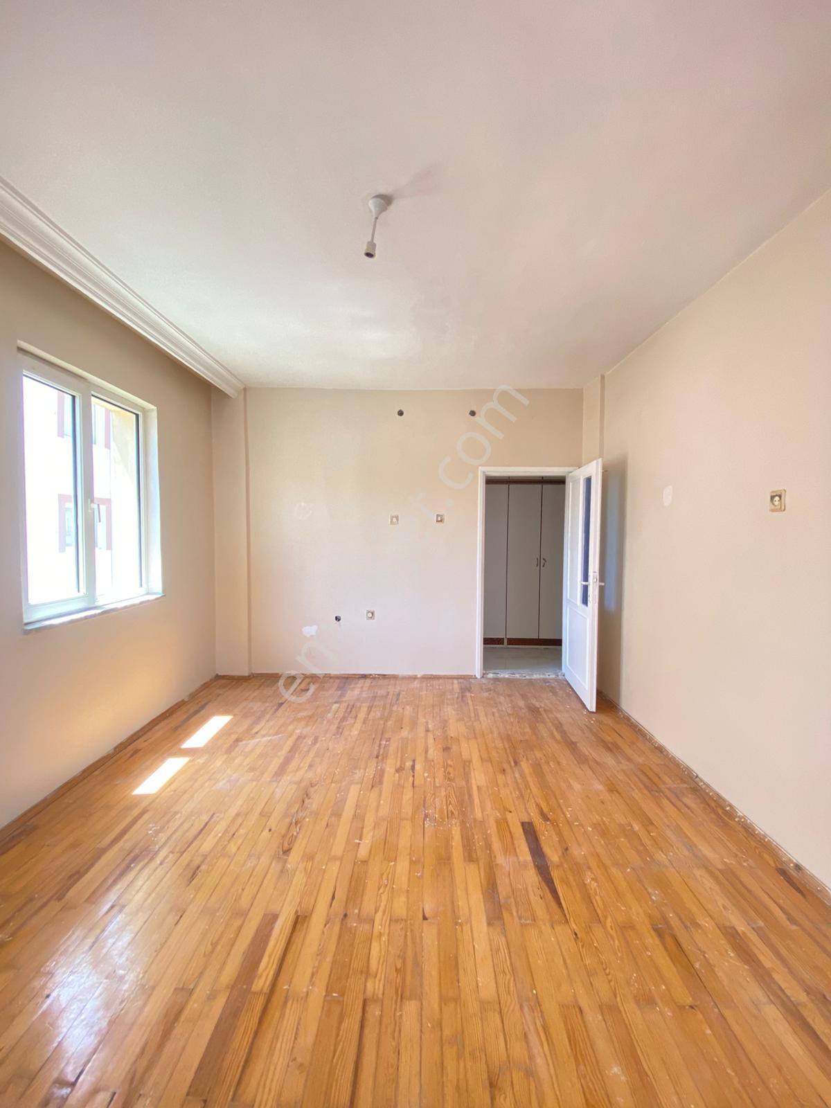 Kılavuz'da Şehitler Bölge Parkı Karşısında 4+1 Kiralık Daire - Görsel 4