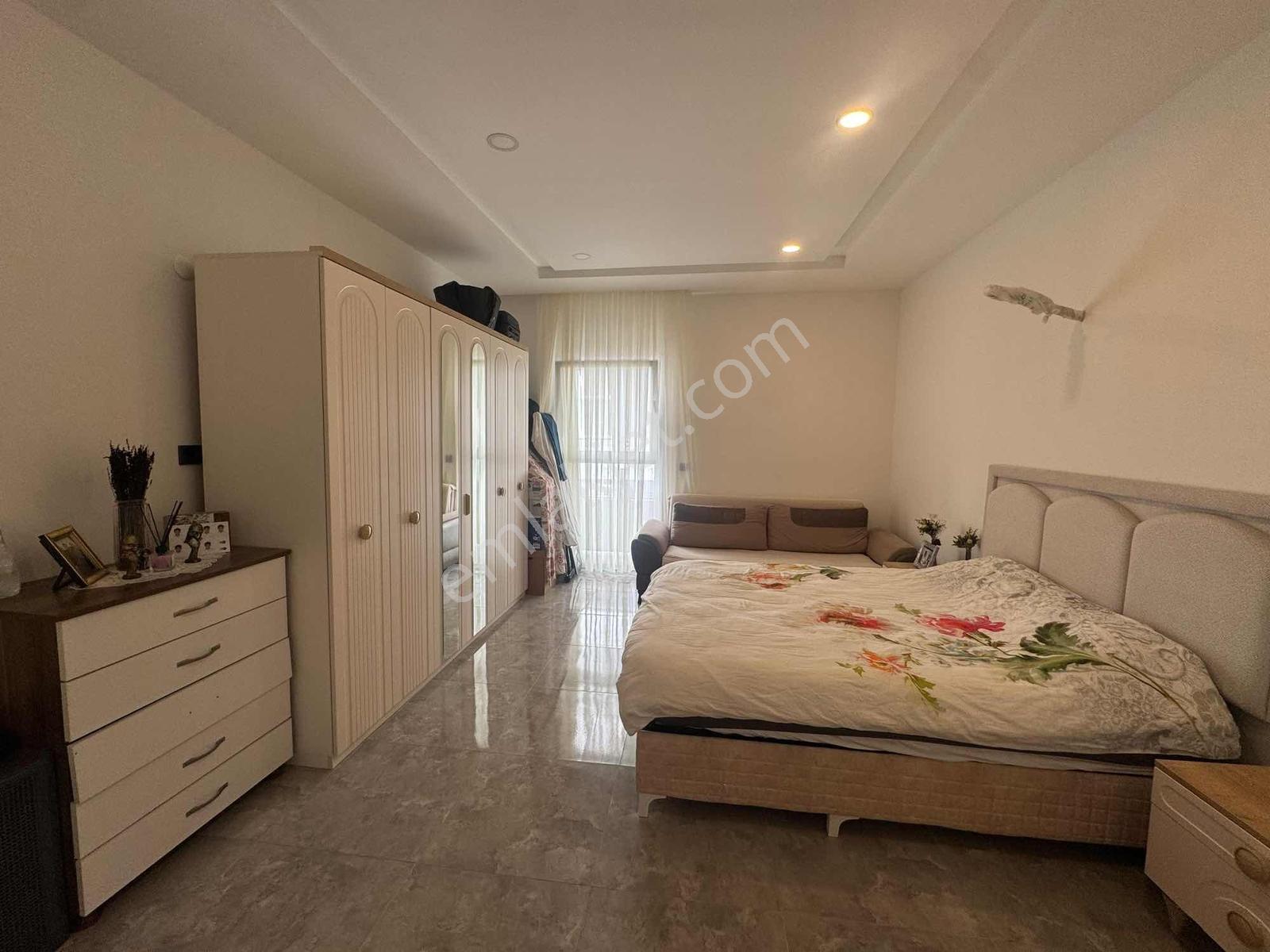 Views Emlak'tan 180m2 + 150m2 Özel Bahçeli Villa Tadında Daire - Görsel 15