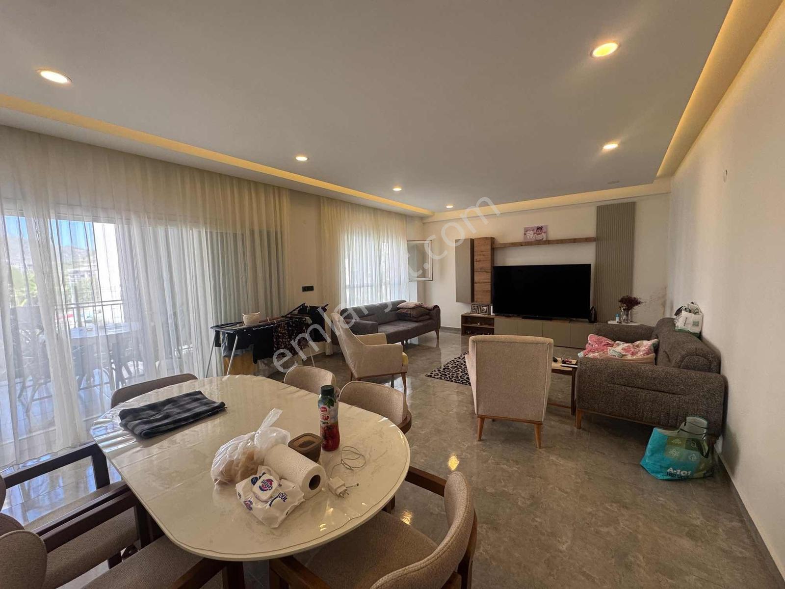 Views Emlak'tan 180m2 + 150m2 Özel Bahçeli Villa Tadında Daire - Görsel 20