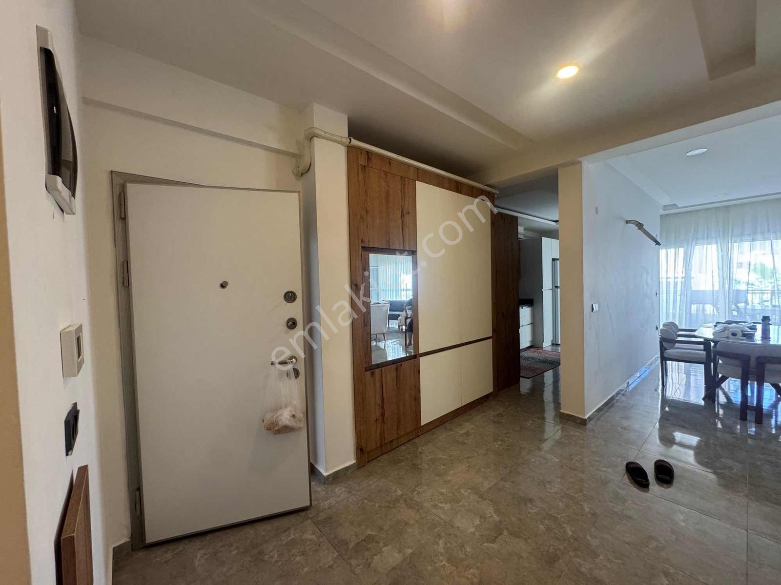 Views Emlak'tan 180m2 + 150m2 Özel Bahçeli Villa Tadında Daire - Görsel 18