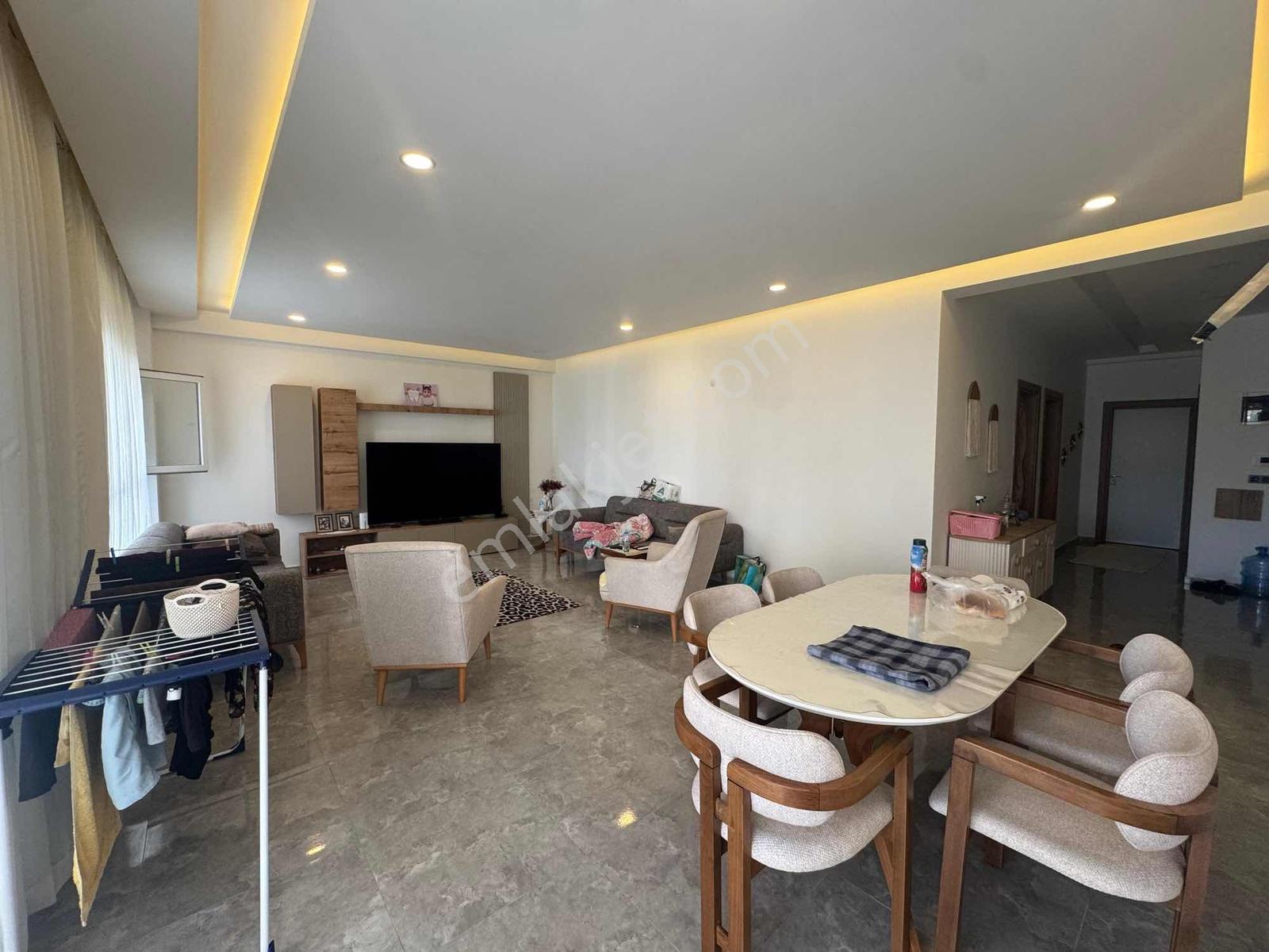 Views Emlak'tan 180m2 + 150m2 Özel Bahçeli Villa Tadında Daire - Görsel 35