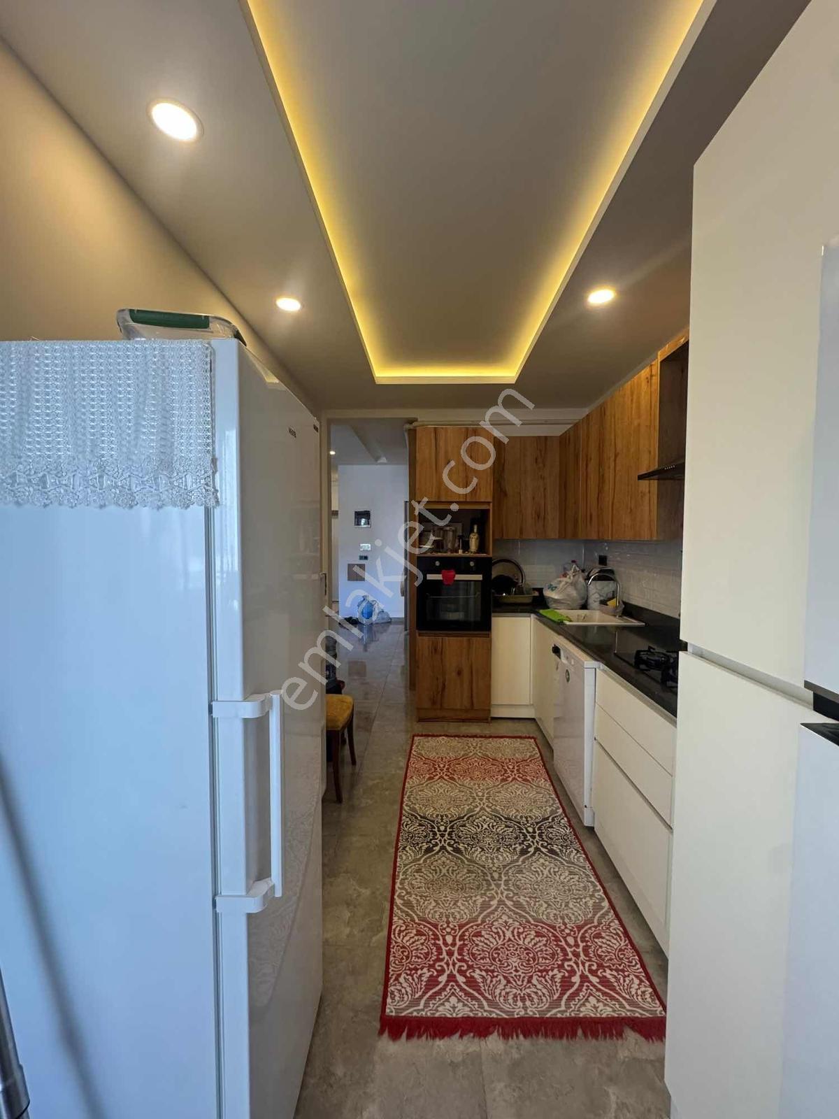 Views Emlak'tan 180m2 + 150m2 Özel Bahçeli Villa Tadında Daire - Görsel 17