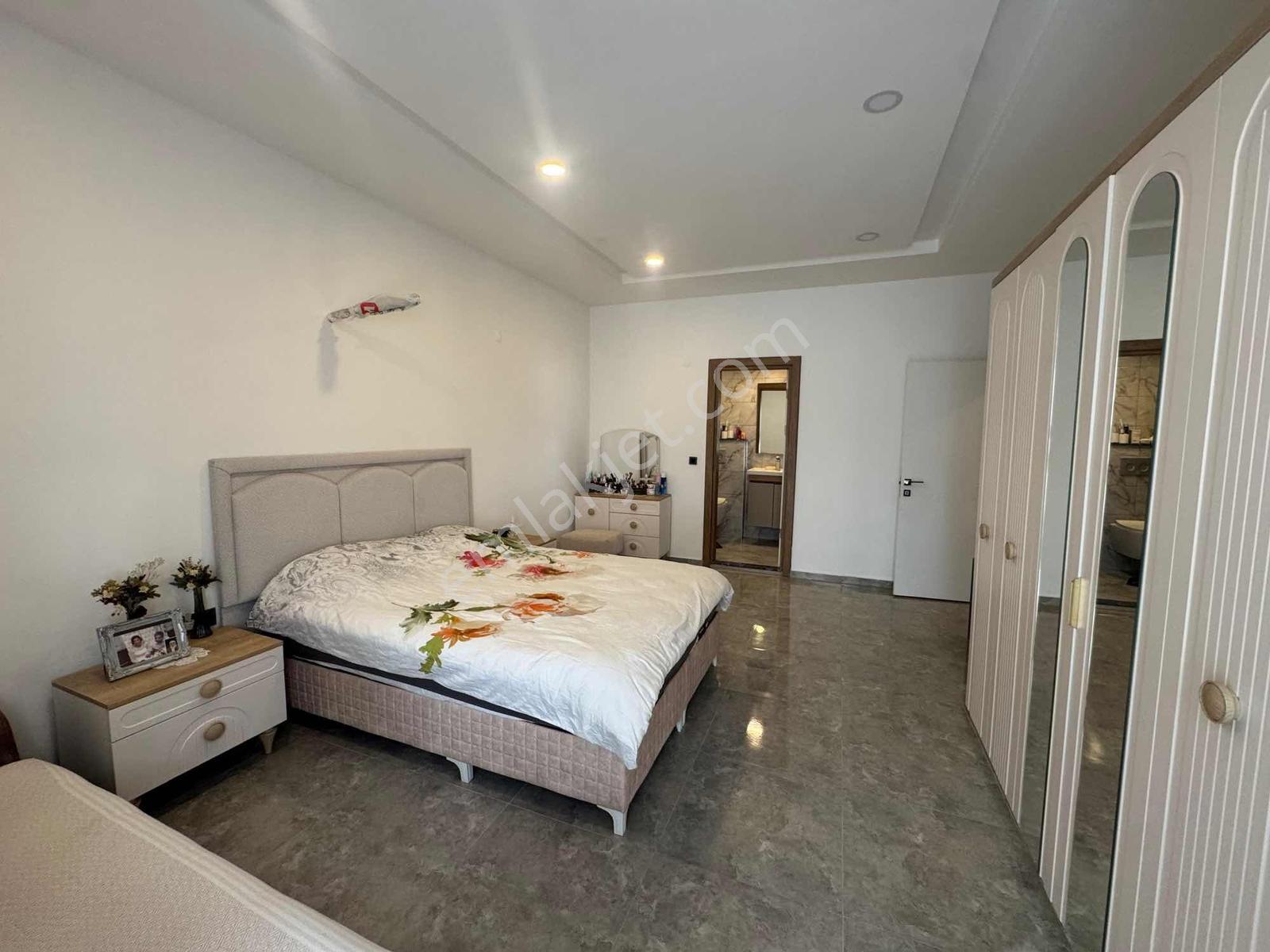 Views Emlak'tan 180m2 + 150m2 Özel Bahçeli Villa Tadında Daire - Görsel 25