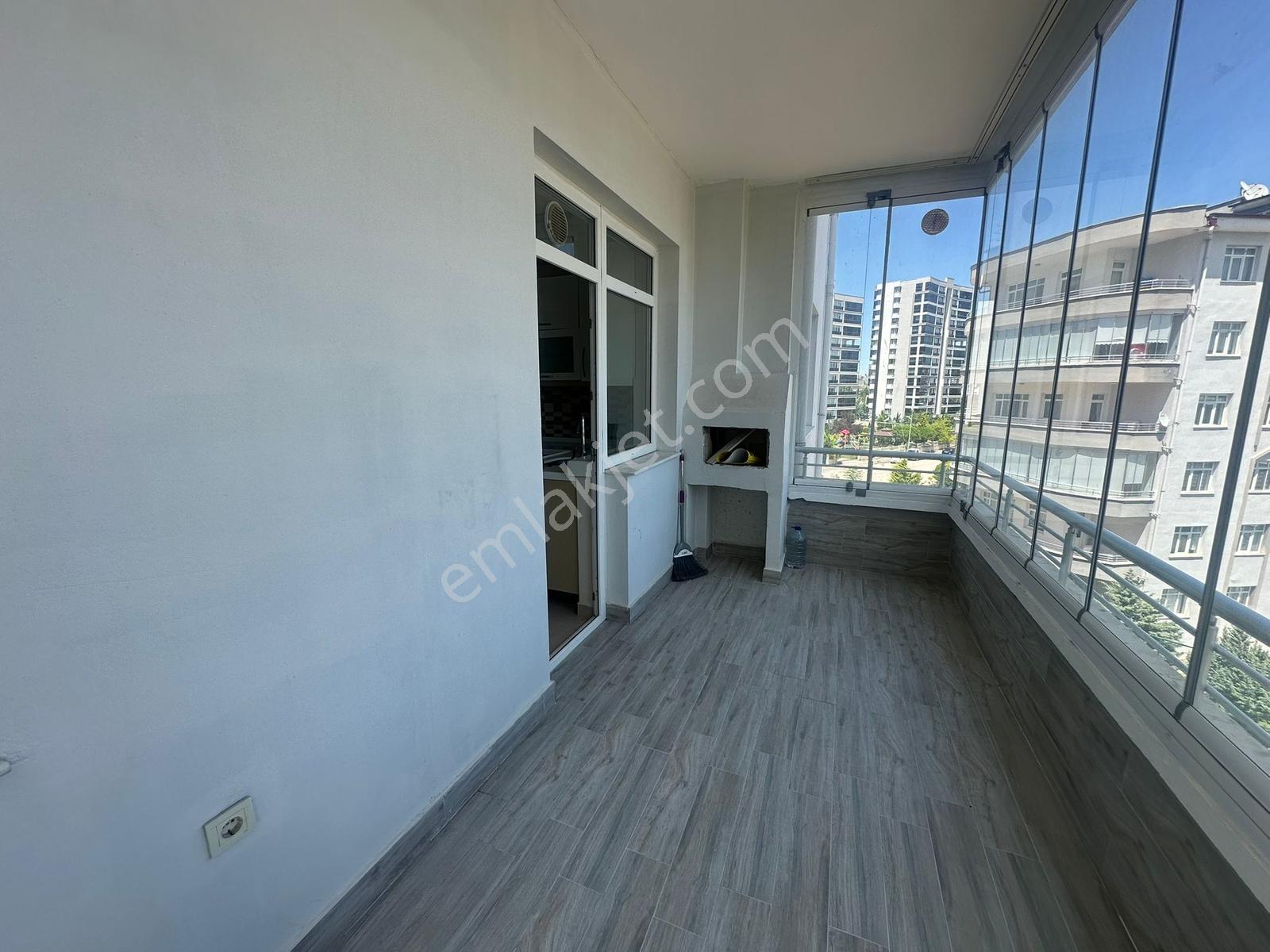 Bağlıca Kiralık Bulvar Üzeri Ara Kat 3+1 Daire - Görsel 11