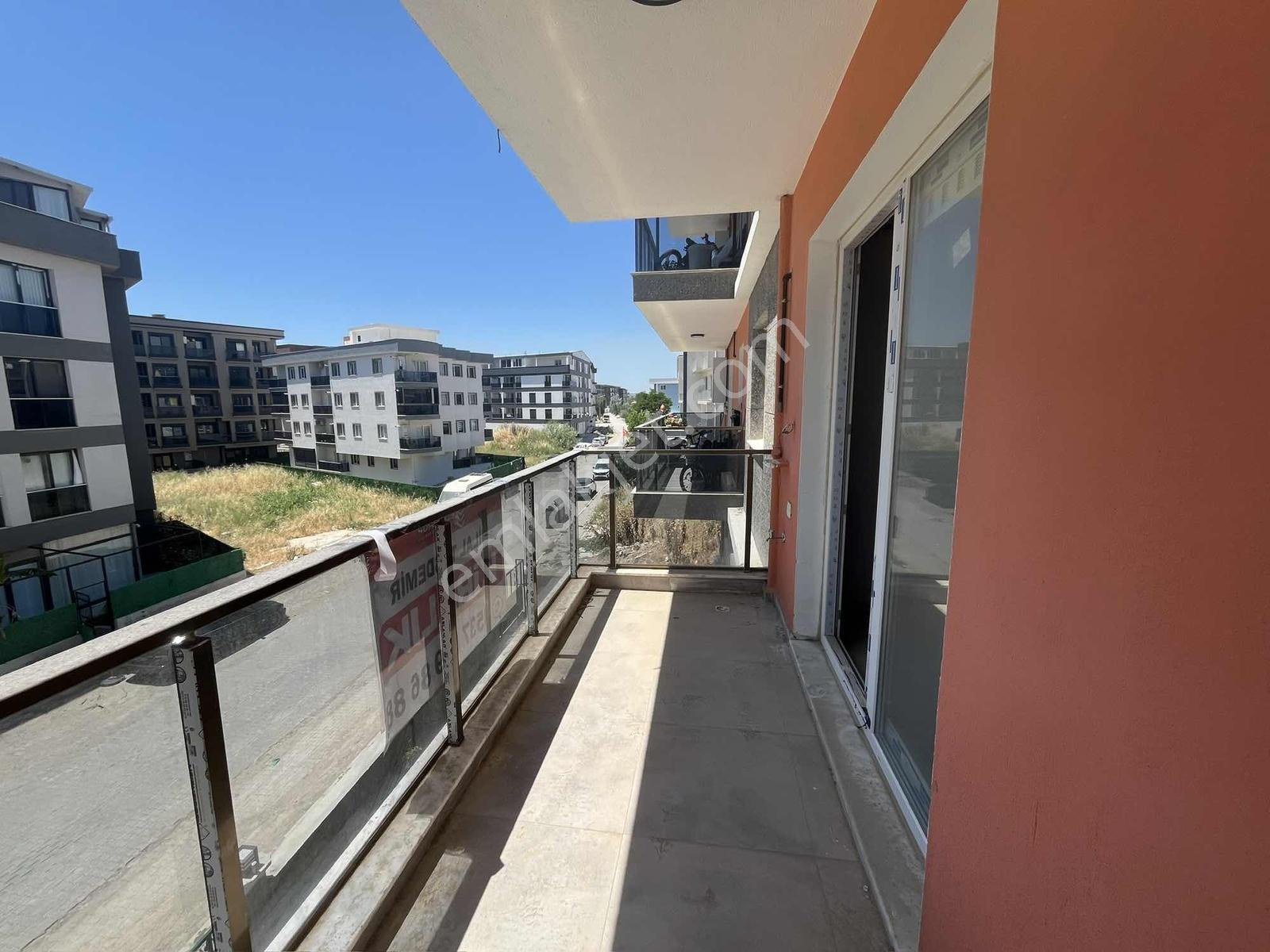 Seyrek'te Havuzlu Site'de 1+1 Eşyasız Kiralık Daire - Görsel 9