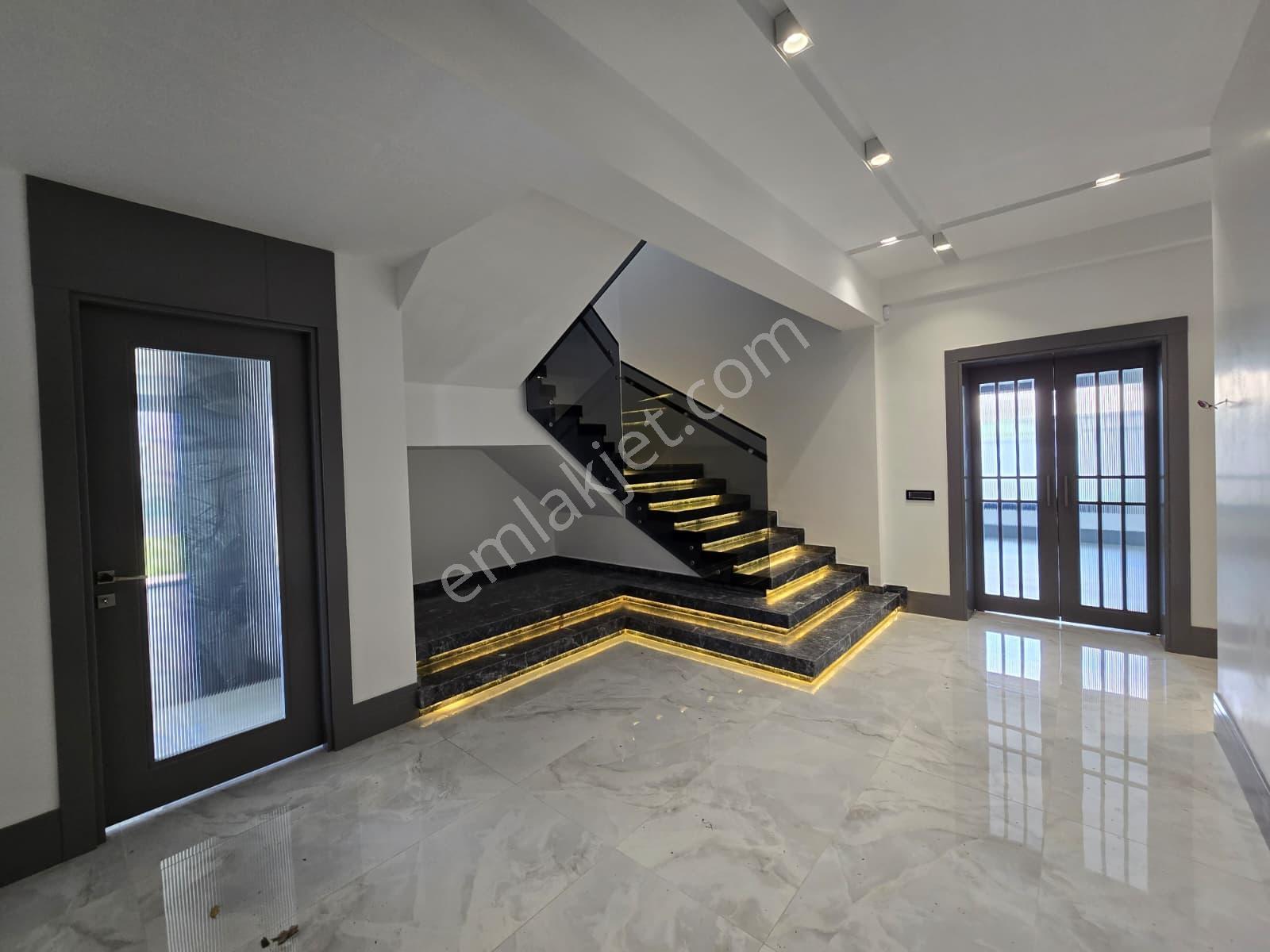 Çay Bağları'nda Satılık 9+1 Premium Villa - Görsel 2