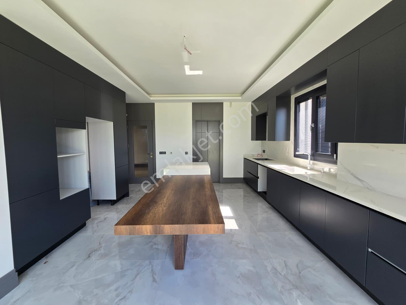 Çay Bağları'nda Satılık 9+1 Premium Villa - Görsel 4