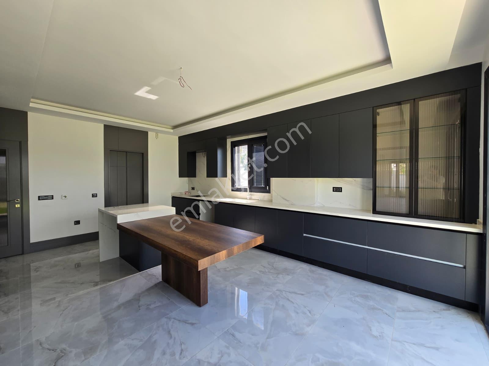Çay Bağları'nda Satılık 9+1 Premium Villa - Görsel 12