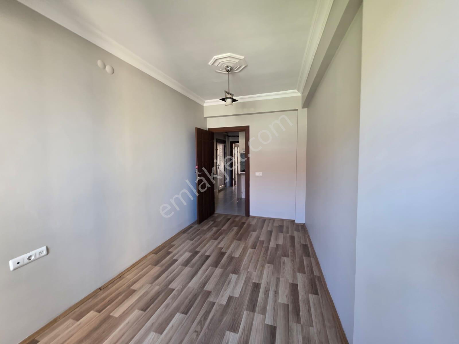 Kurtuluş Mah.bakımlı -arakat 2+0 Kiralık Daire - Görsel 4