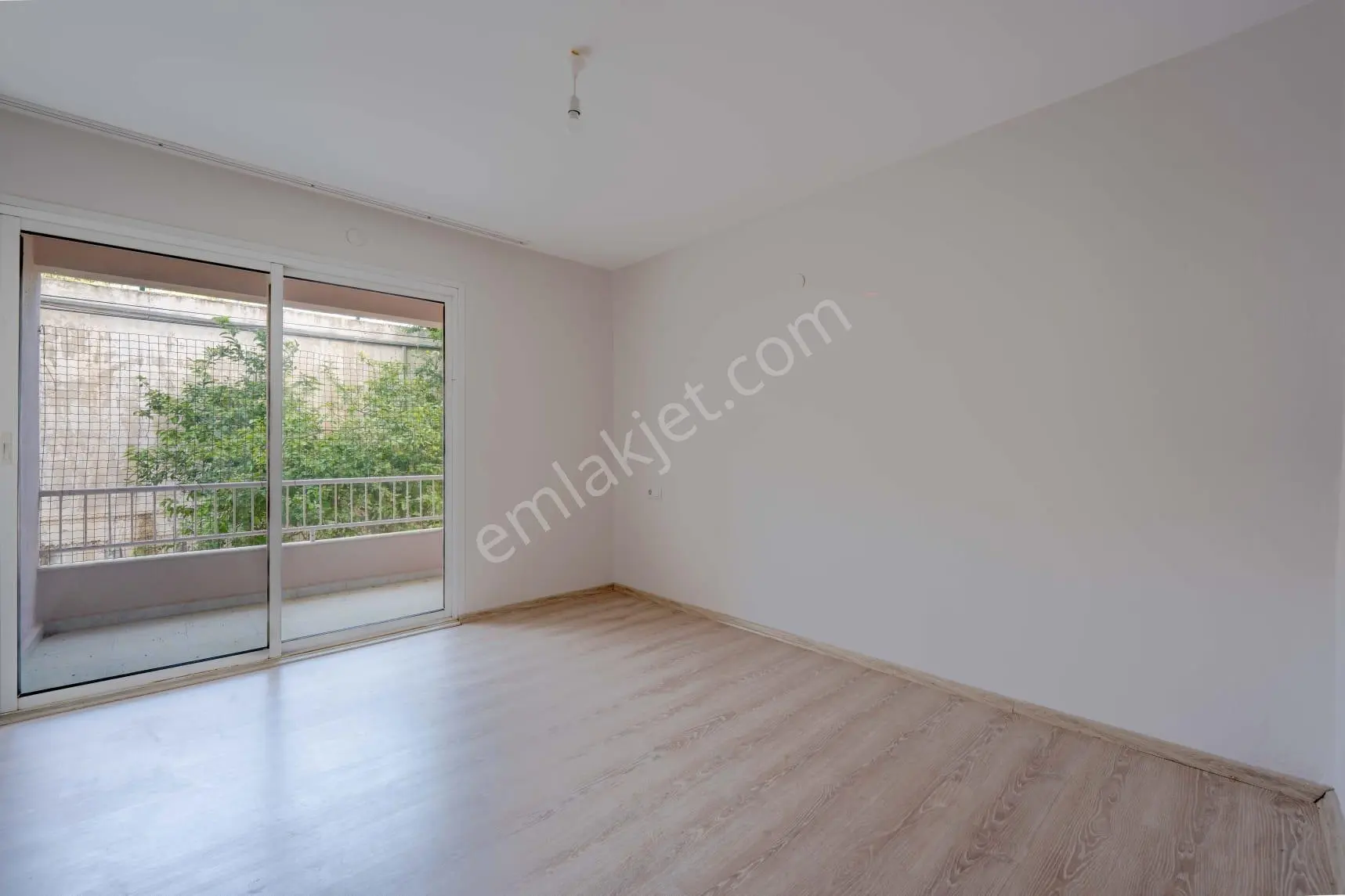 Ege Mahallesi'nde Site İçerisinde 3+1 Satılık Daire - Görsel 3