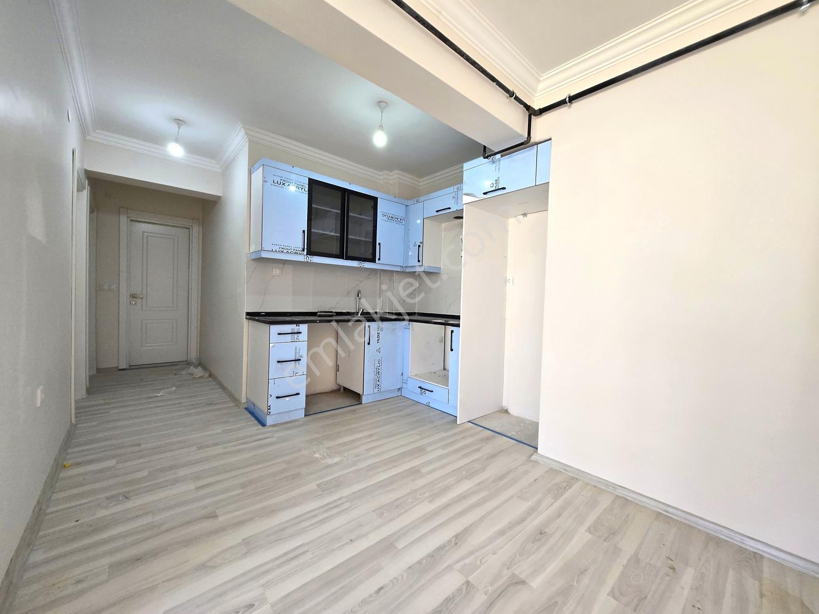 Garanti Emlak'tan - Turkuaz Sitesi'nde - Oturuma Hazır 2+1 Daire - Görsel 7