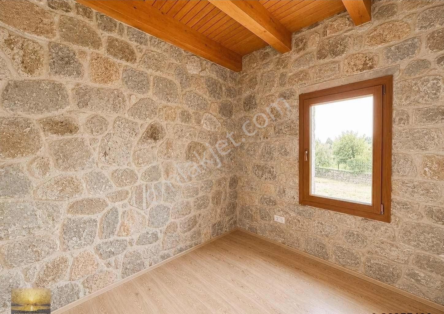 Müstakil Taş Ev Düzayak Konumlu 500 M2 Arsa İçinde Ortak Havuzlu - Görsel 24