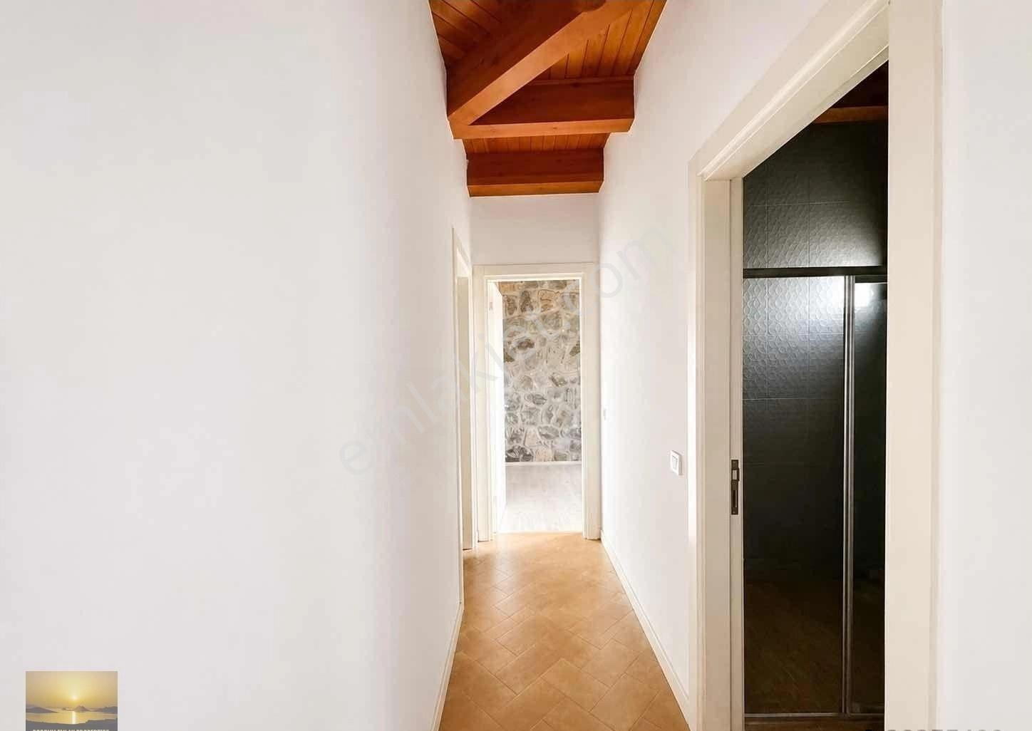 Müstakil Taş Ev Düzayak Konumlu 500 M2 Arsa İçinde Ortak Havuzlu - Görsel 16