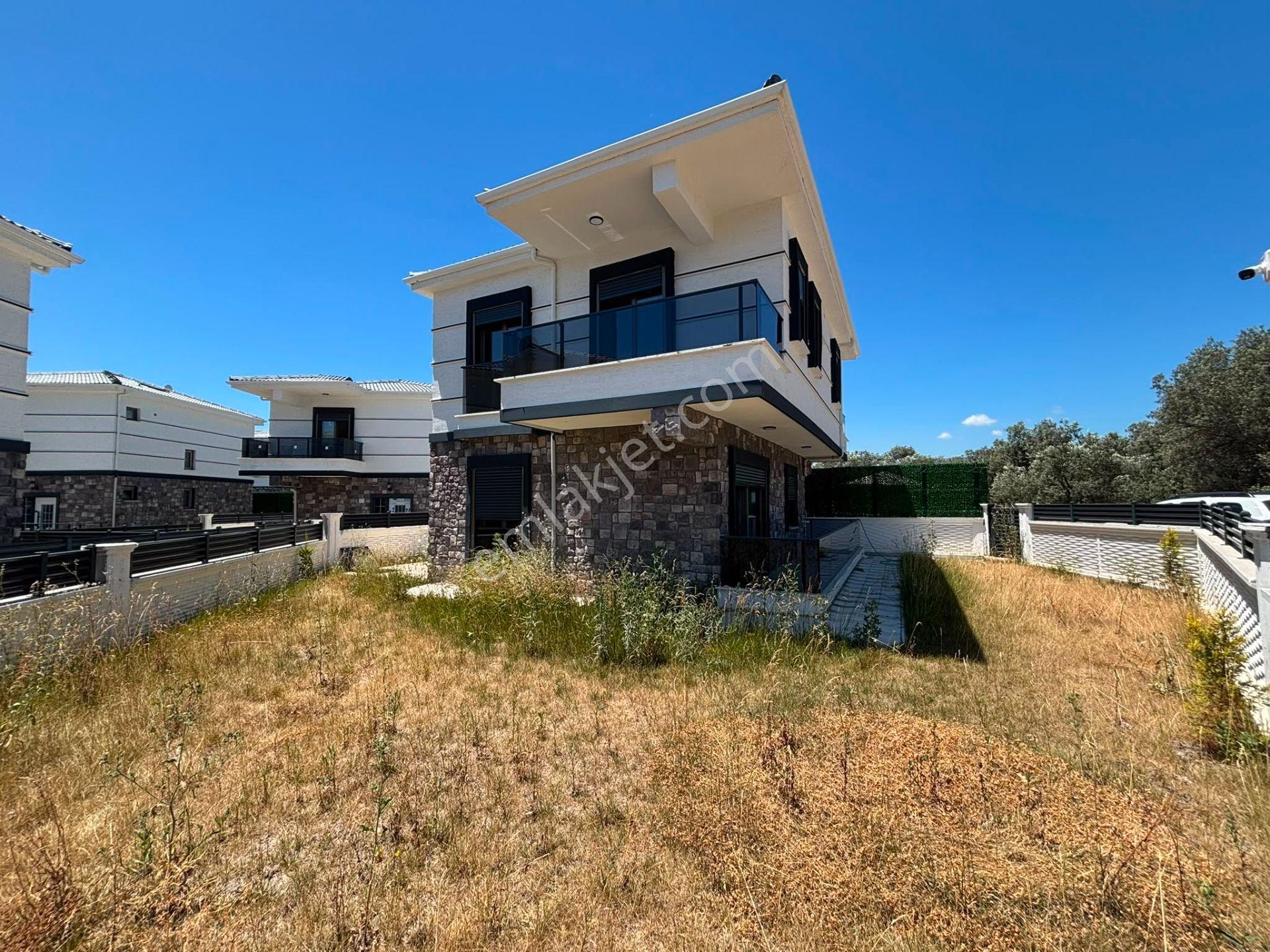 ▀▄mera Emlaktan Kadıköy Mah. Tam Müstakil Havuzlu Lüks 3+1 Villa - Görsel 7