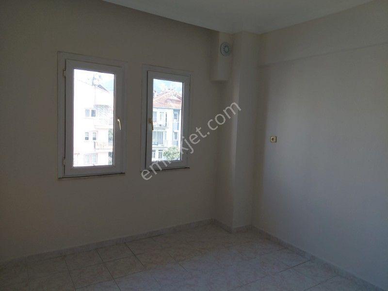 Stop'tan Tuzla Merkezi Konumda Kiralık 2+1 Daire - Görsel 4