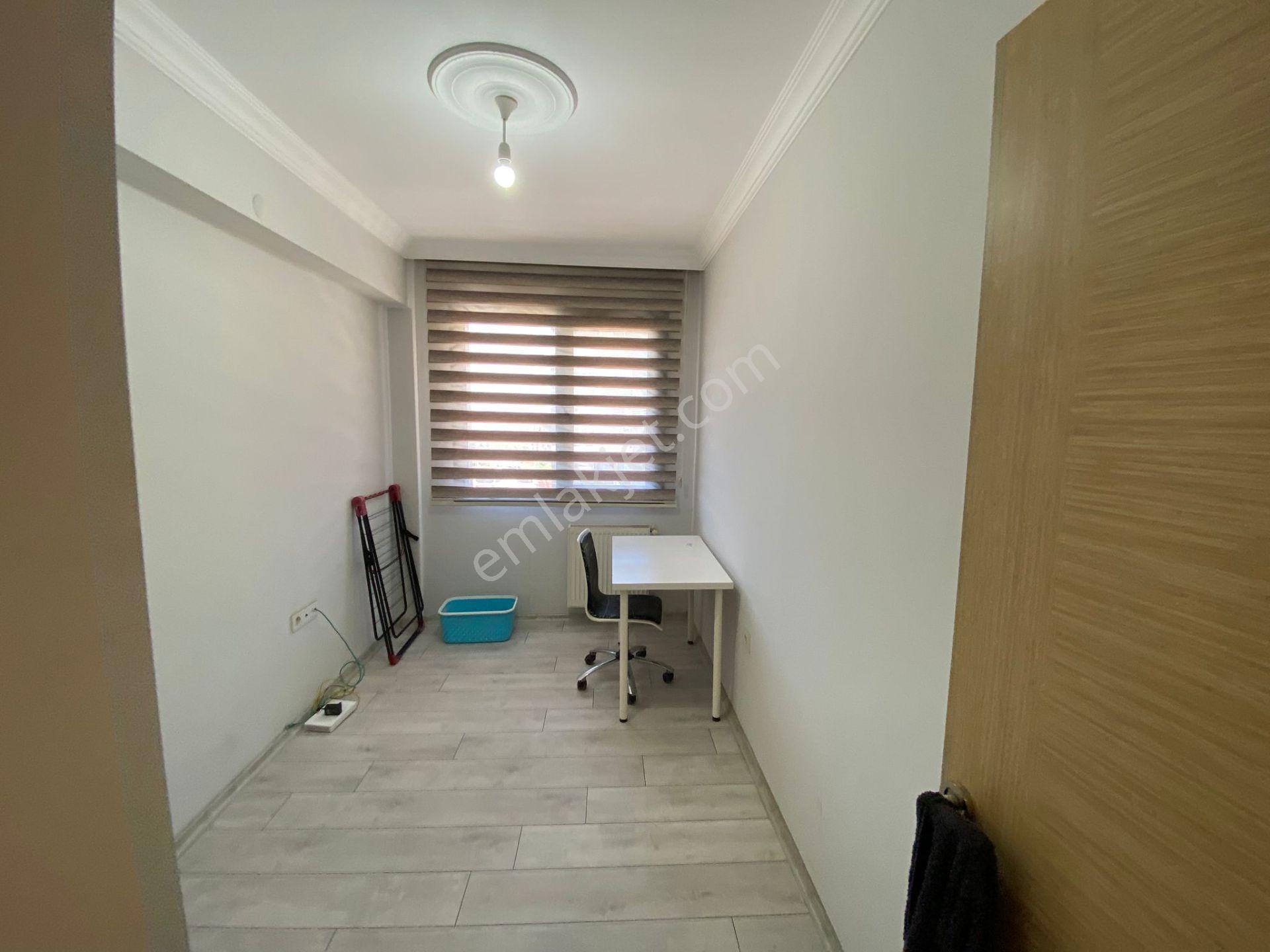 Buca Yaylacık Mah.de Heykel Meydan Yakını 2+1 85m2 Dgazlı Arakat Asansörlü Eşyalı Kiralık Daire - Görsel 14
