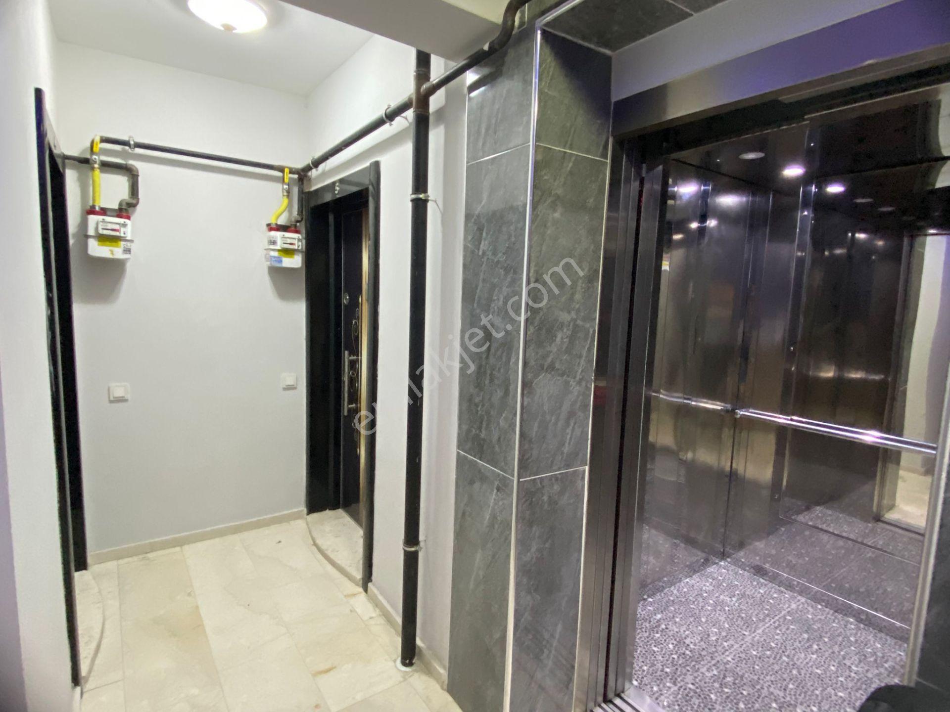 Buca Yaylacık Mah.de Heykel Meydan Yakını 2+1 85m2 Dgazlı Arakat Asansörlü Eşyalı Kiralık Daire - Görsel 30