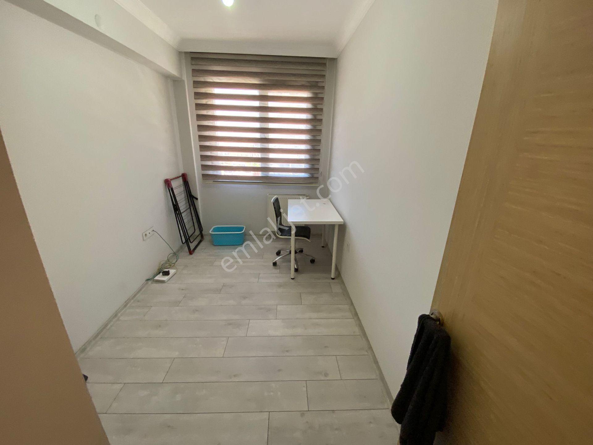 Buca Yaylacık Mah.de Heykel Meydan Yakını 2+1 85m2 Dgazlı Arakat Asansörlü Eşyalı Kiralık Daire - Görsel 15