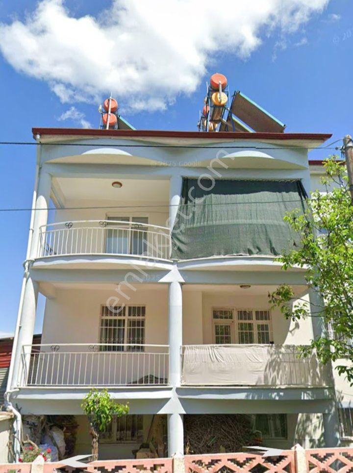 Aksaray Mahallesinde Eşyalı Kiralık Daire