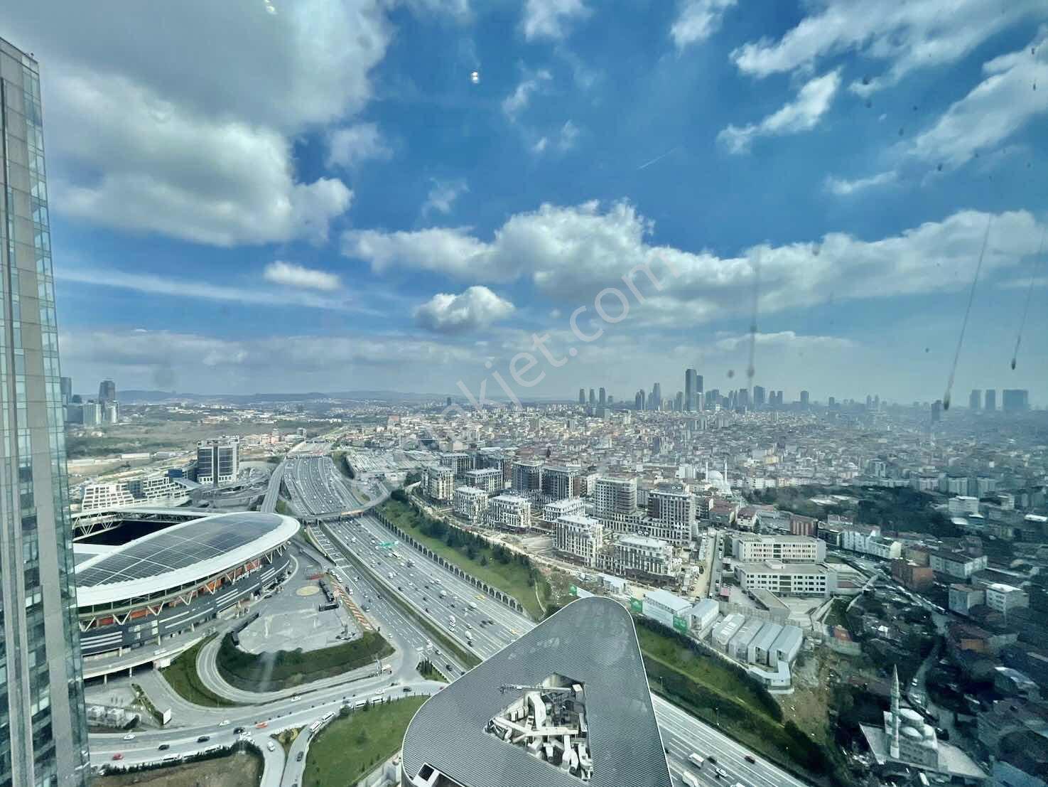 Skyland Satılık 2+1 Ultra Lüx Jakuzili Rezidans / Vadistanbul - Görsel 24