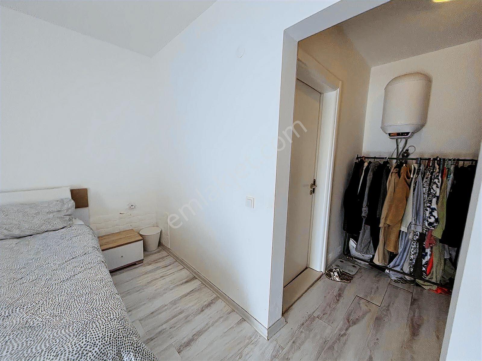 Kuşadasında Deniz Manzaralı Ful Eşyalı Ters Dublex 3+1. Villa - Görsel 19