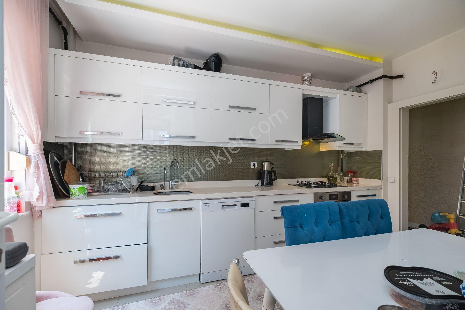 Burhanettin Onatta Doğalgazlı, Ebeveyn Banyolu, Kilerli Şık 3+1 - Görsel 12
