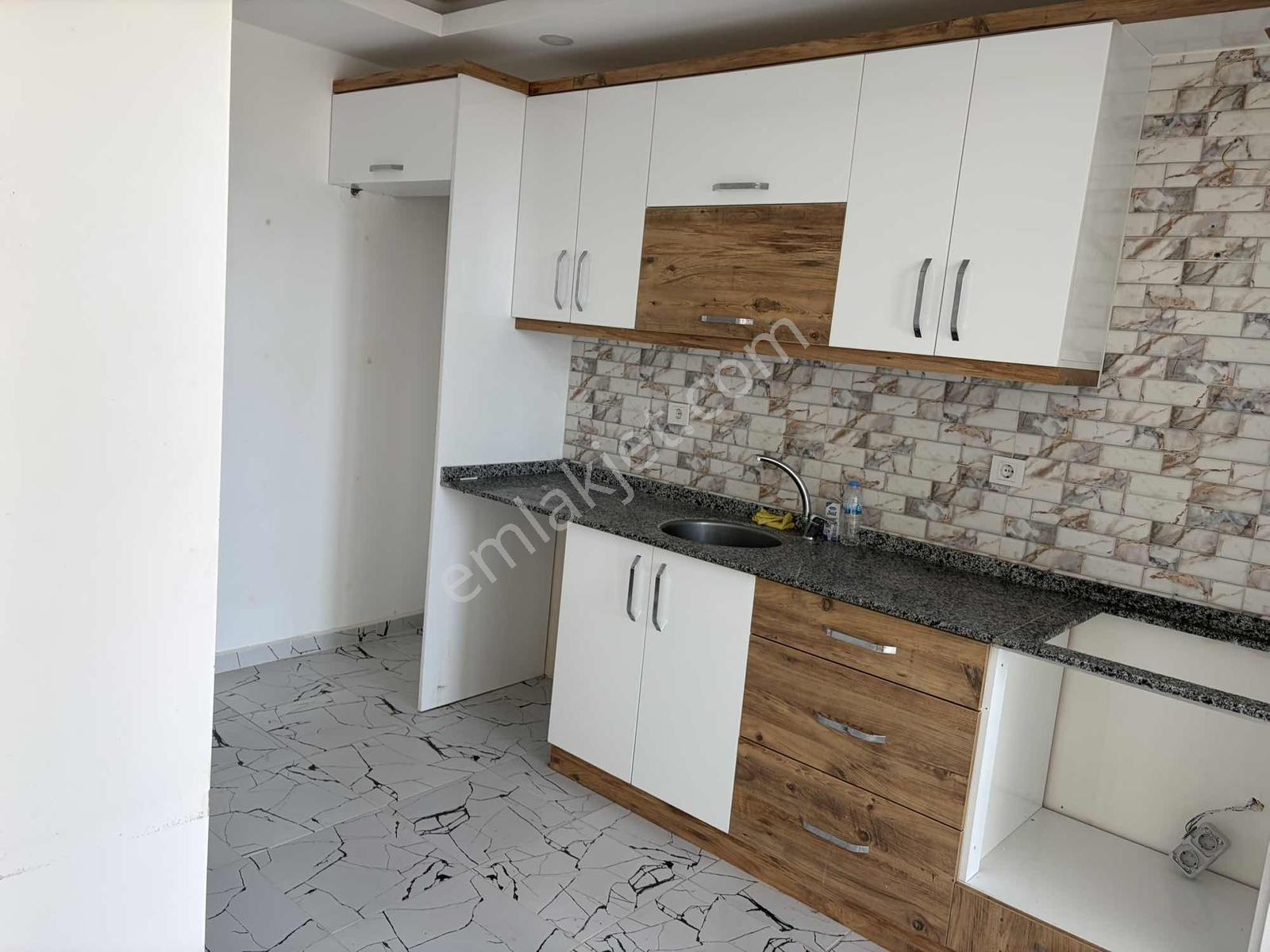 Kuşadası Uydukent De Yeni 6. Katta Deniz Manzaralı 2+1 Daire