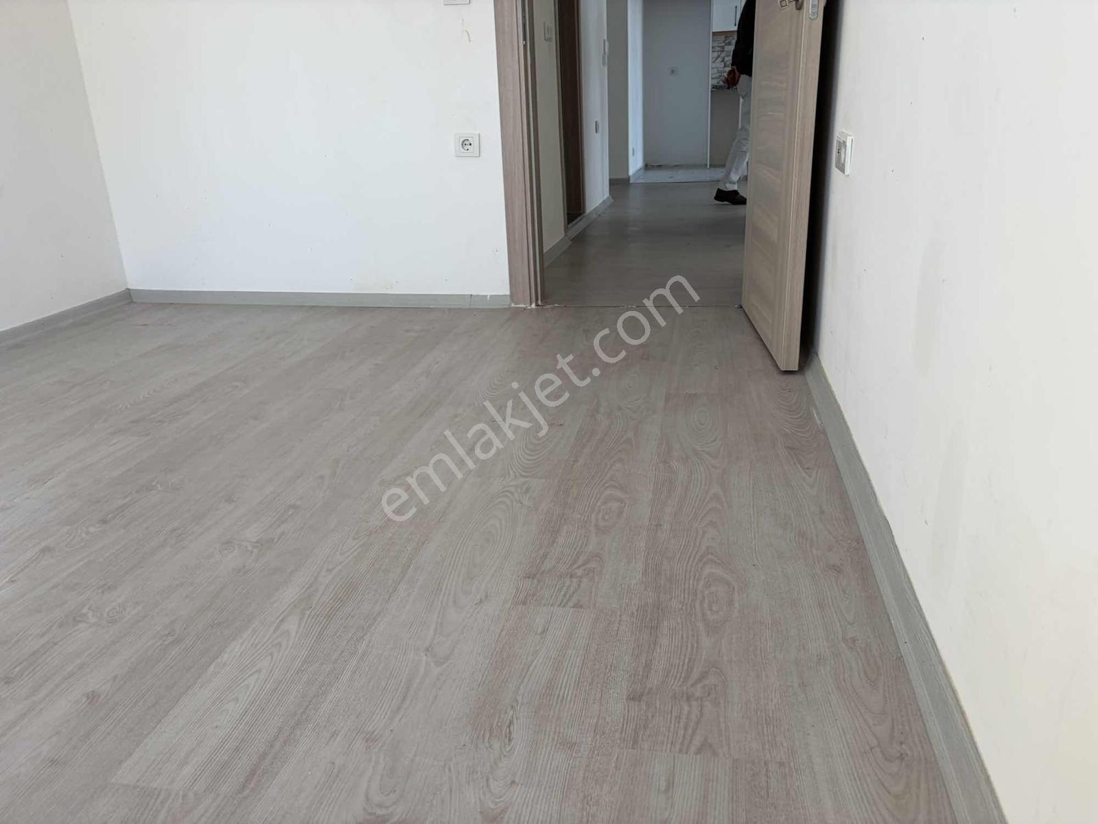 Kuşadası Uydukent De Yeni 6. Katta Deniz Manzaralı 2+1 Daire - Görsel 8