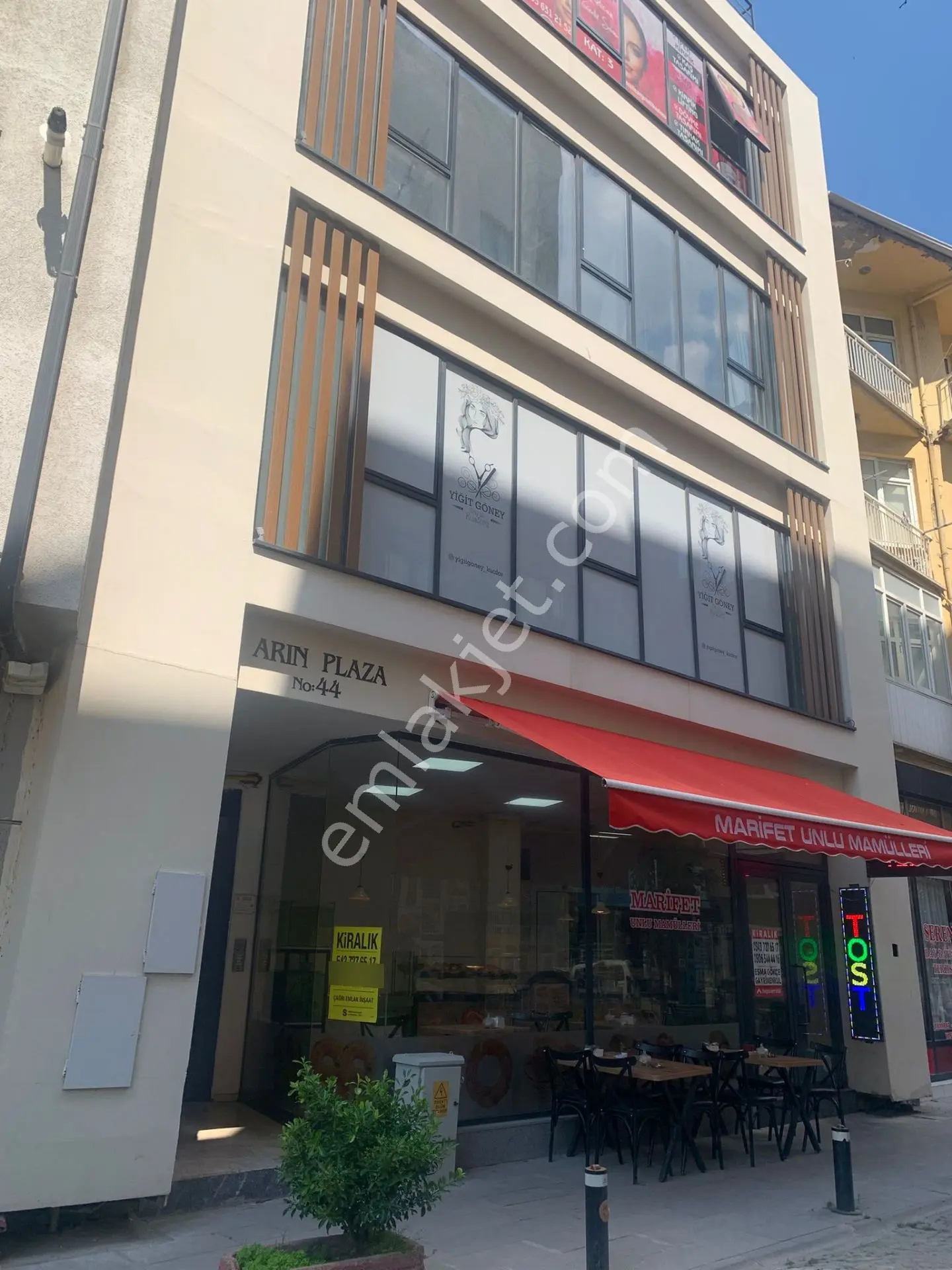 Reşadiye Esnaf Sokağında 187m2 Kiralık Dükkan - Görsel 2