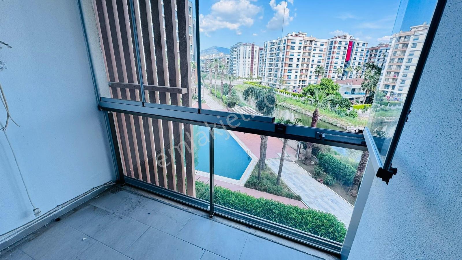 Modda Mavişehirde Havuz Manzaralı Kiralık Geniş Tip 2+1 Daire - Görsel 22