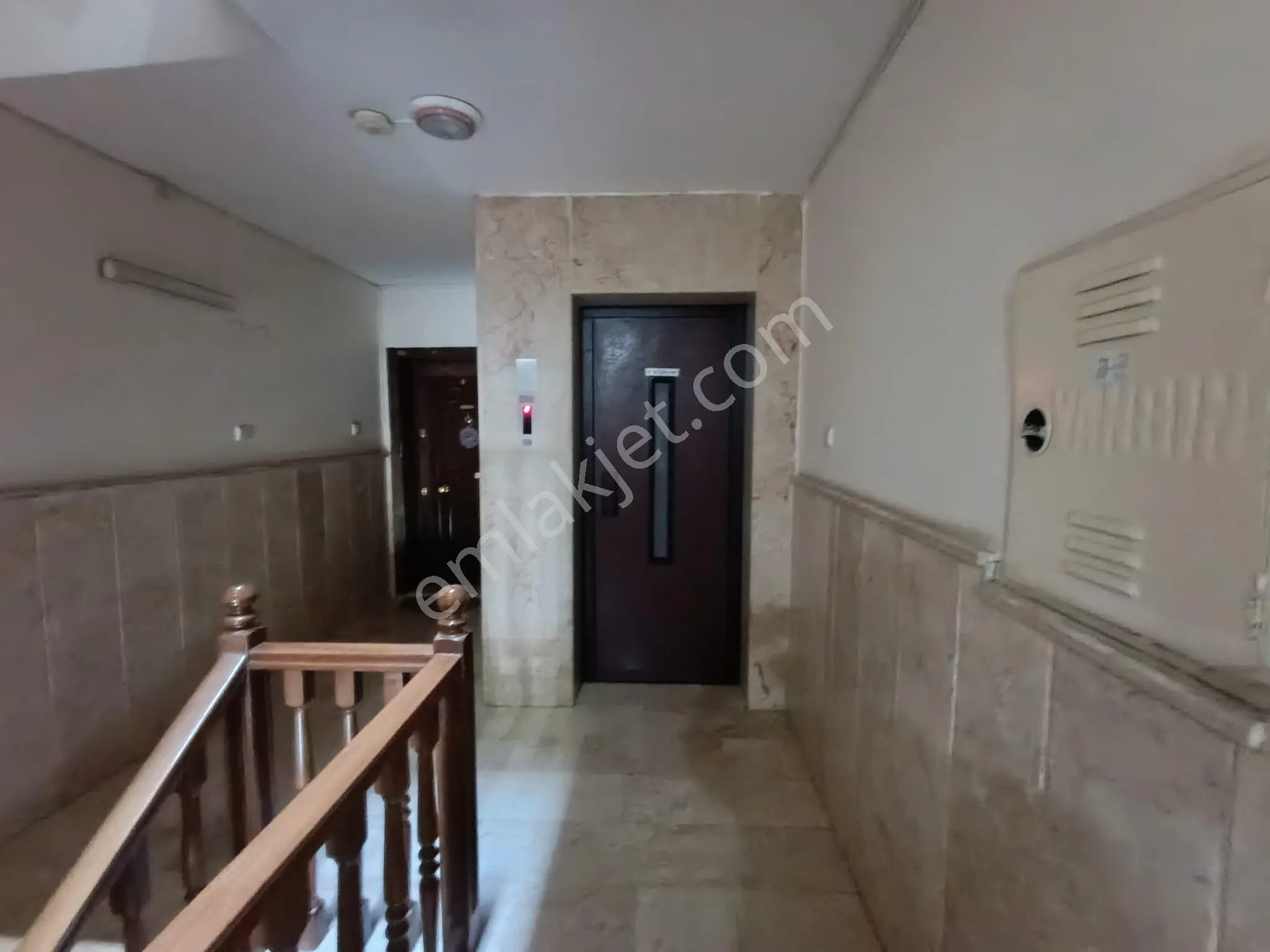 Çankaya Ata Mah.lizbon Cad.üzerinde Kapalı Otoparklı Kiralık - Görsel 4