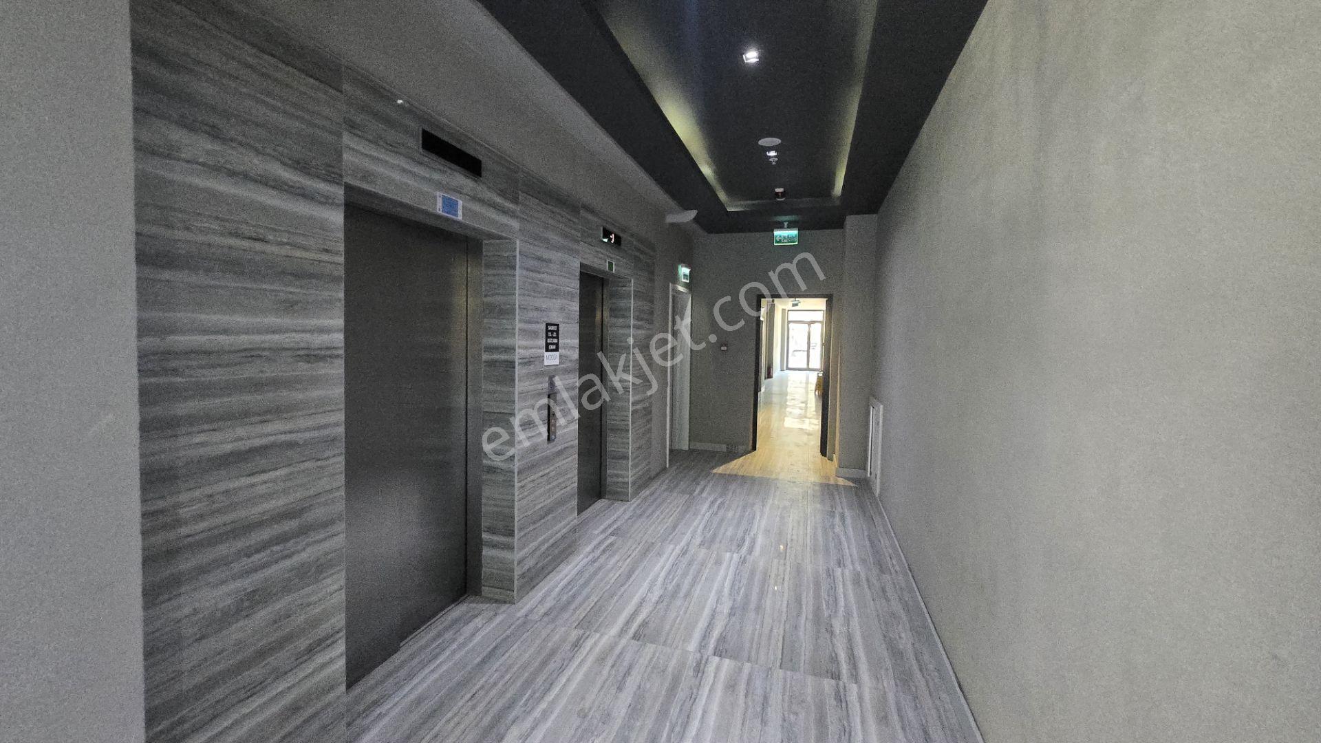 İzmir Çınarlı Modda Port'ta 2+1 Ofis / İş Yeri Kiralık - Görsel 24