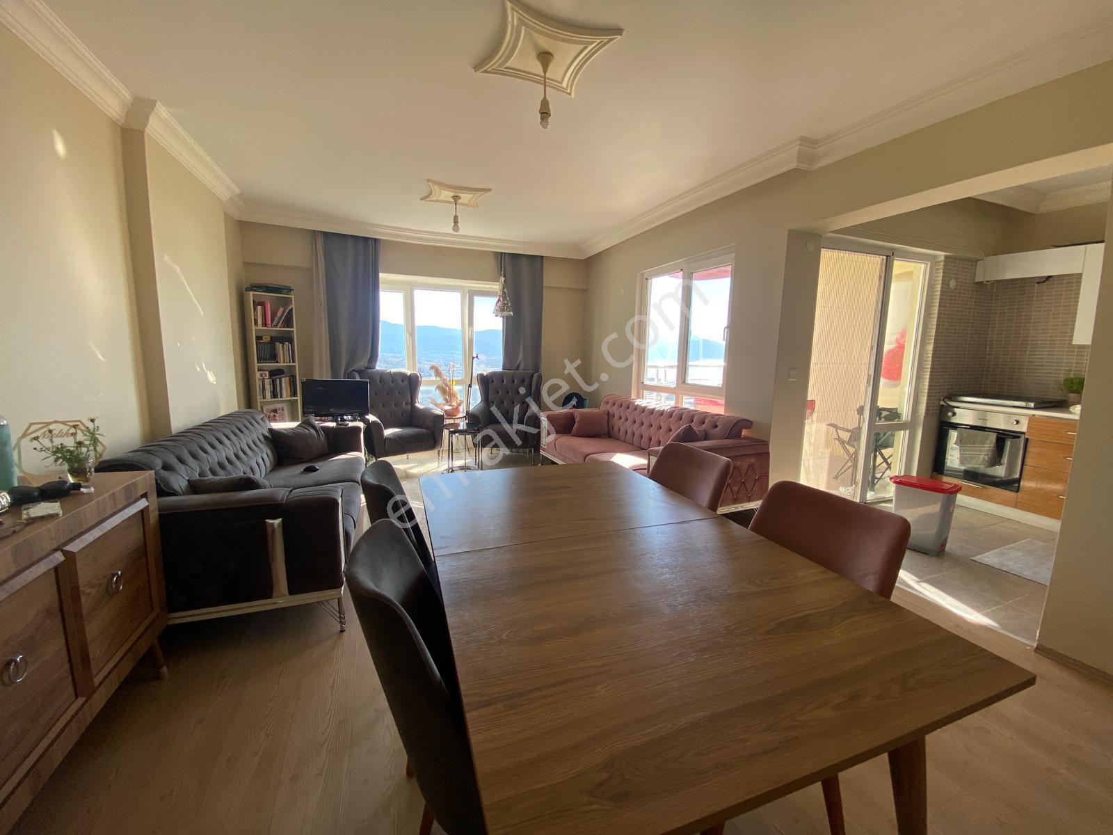 Kuşadası Uydukent'te Deniz Manzaralı Boş Kiralık 2+1 Daire - Görsel 7