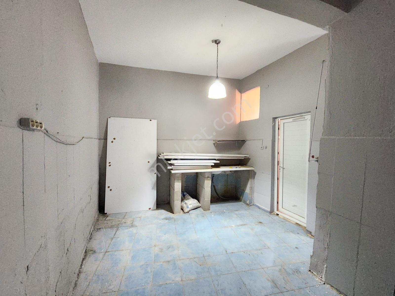Sancak Camii Sokağında Kiralık Dükkan - Görsel 15