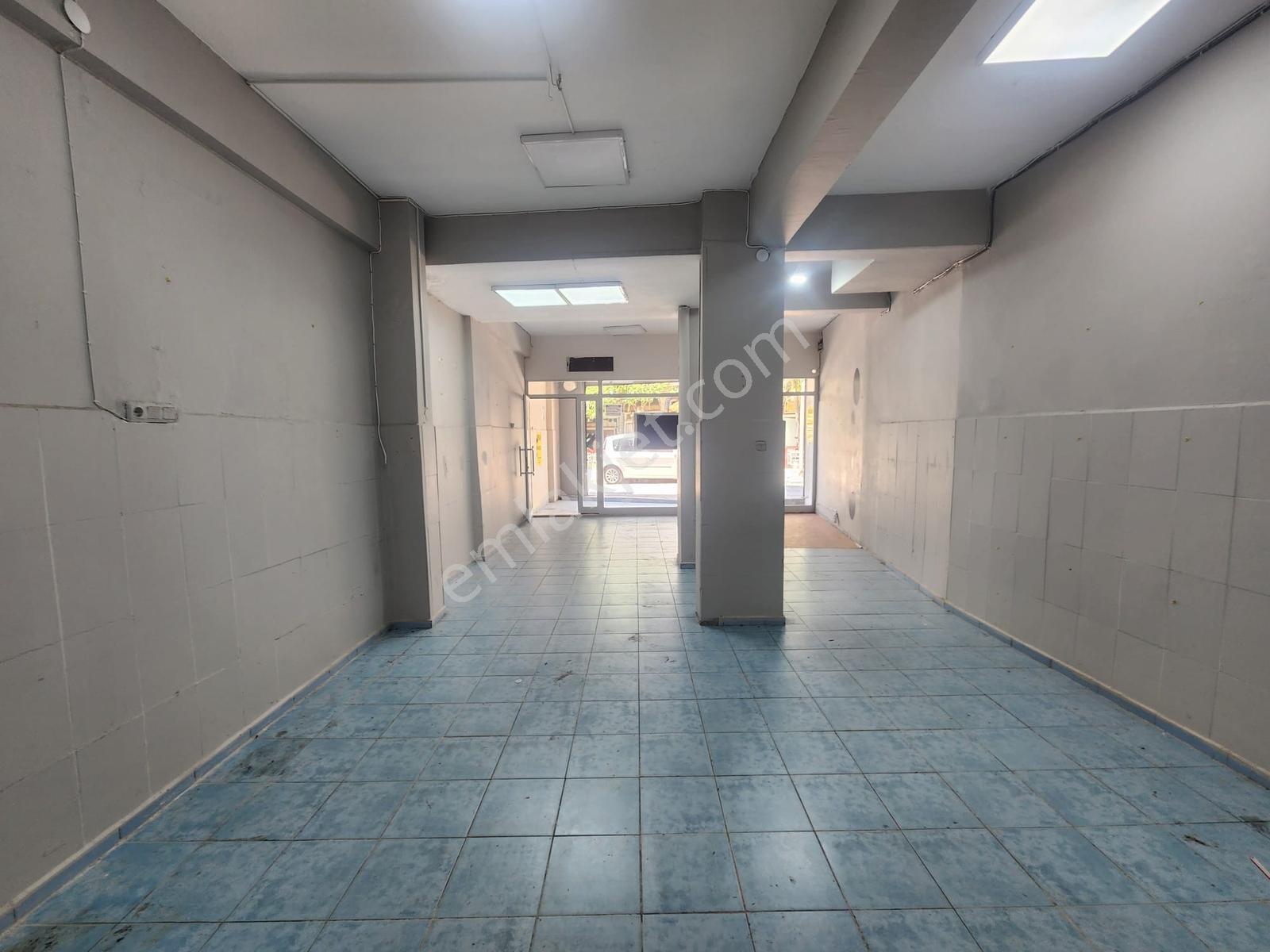 Sancak Camii Sokağında Kiralık Dükkan - Görsel 14