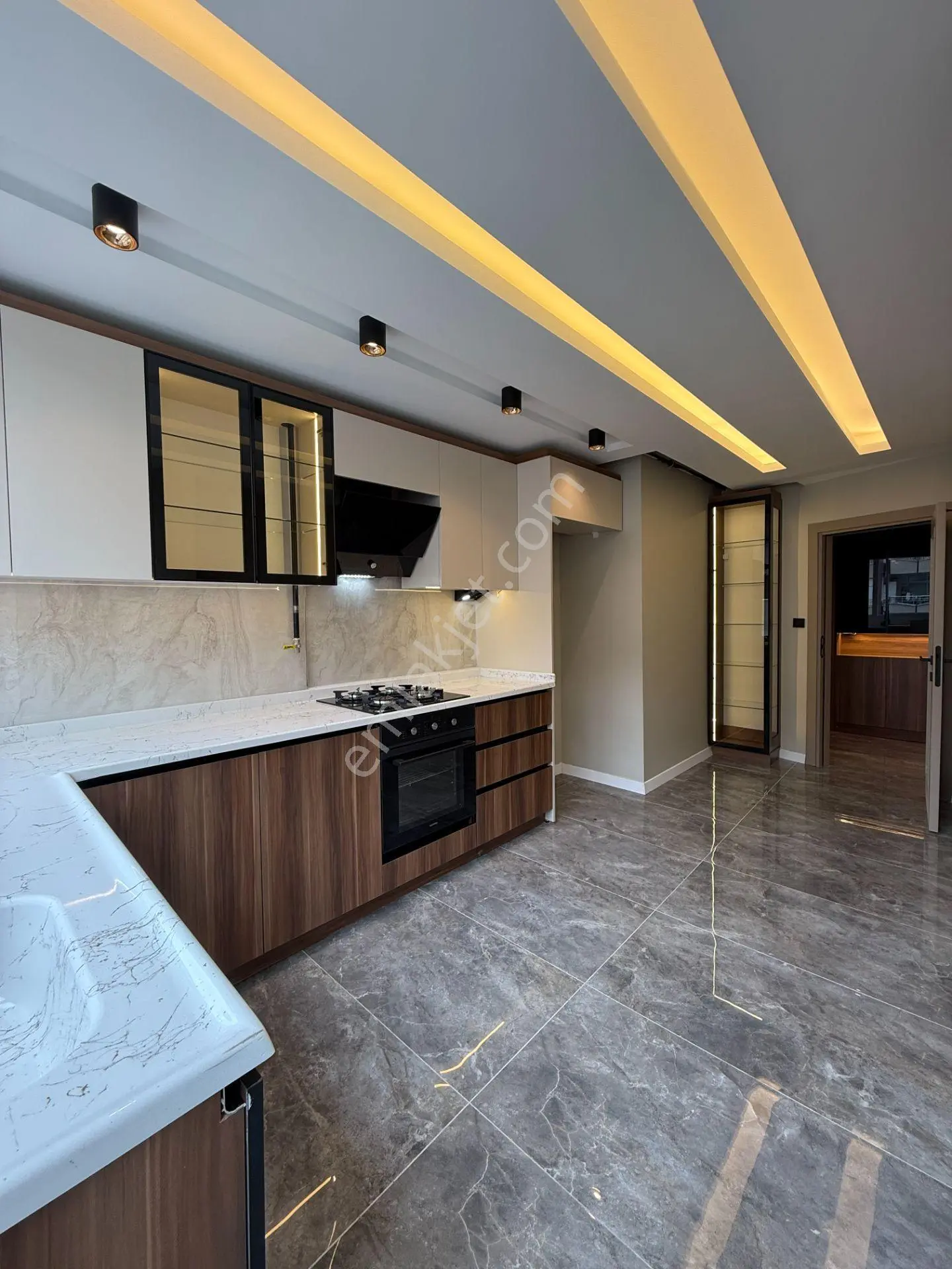Kenan Evren'de 3+1 165 M2 Ultra Lüks Masrafsız-hasarsız Satılık Daire
