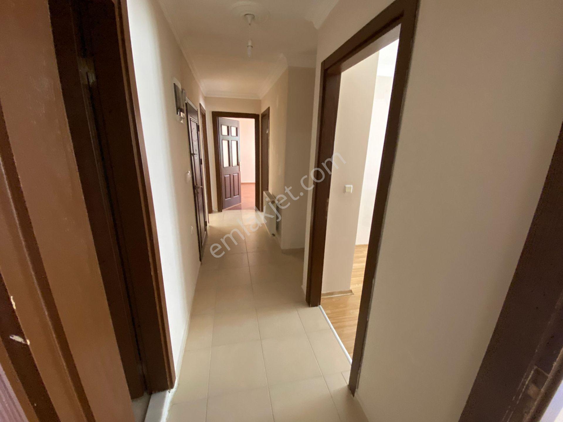 Buca Şirinyer Hürriyet Mahallesinde 3+1 115m2 Dgazlı Arakat Bakımlı Kiralık Daire - Görsel 25